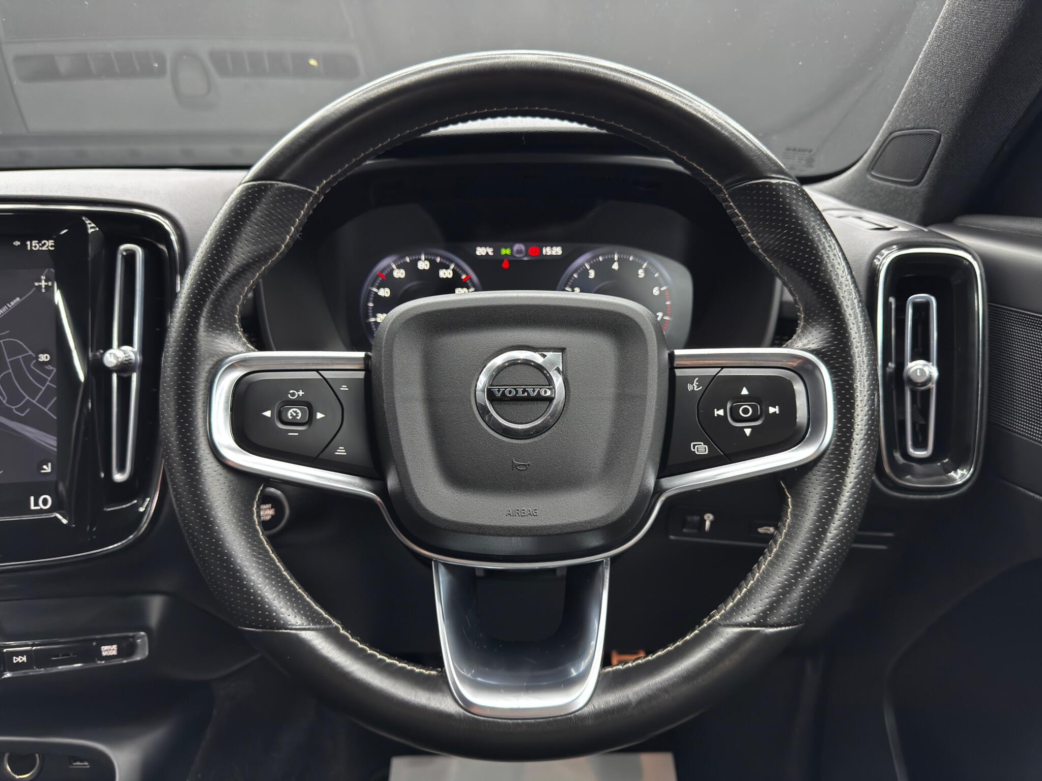 Volvo XC40 1.5 T3 R-Design Euro 6 (s/s) 5dr 5dr Manual 2026