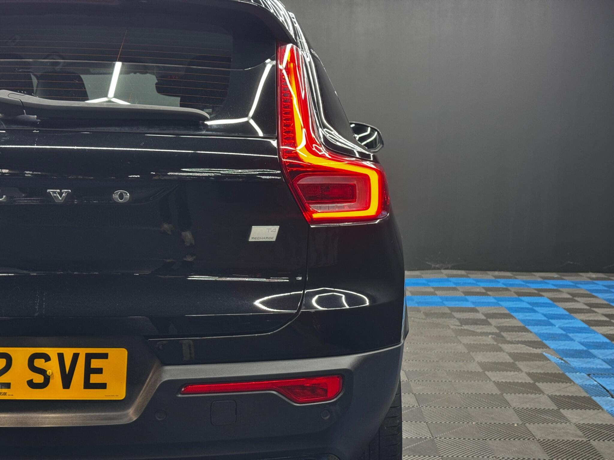 Volvo XC40 1.5h T4 Recharge 10.7kWh Plus Auto Euro 6 (s/s) 5dr 5dr Automatic 2026