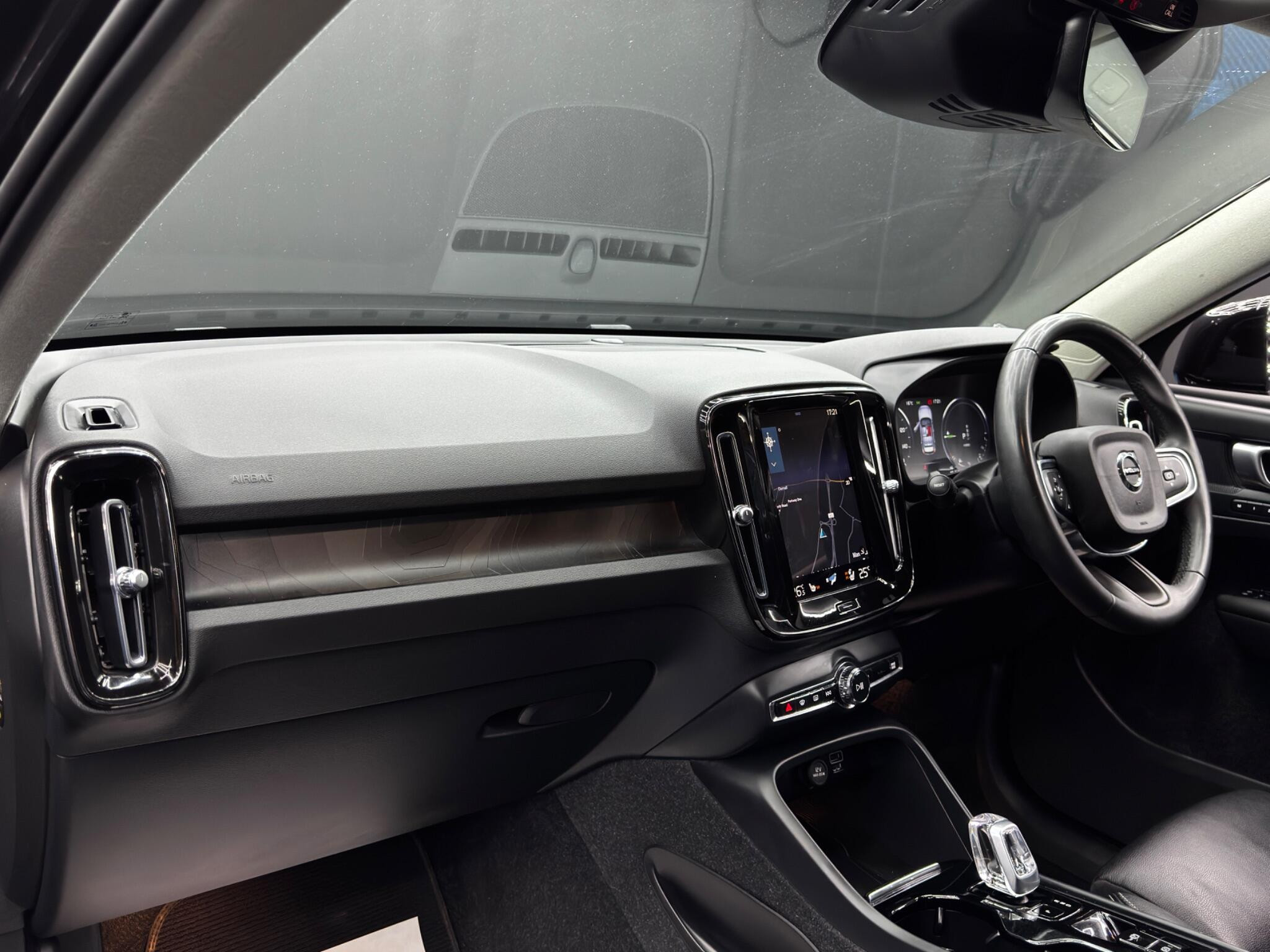 Volvo XC40 1.5h T4 Recharge 10.7kWh Plus Auto Euro 6 (s/s) 5dr 5dr Automatic 2026