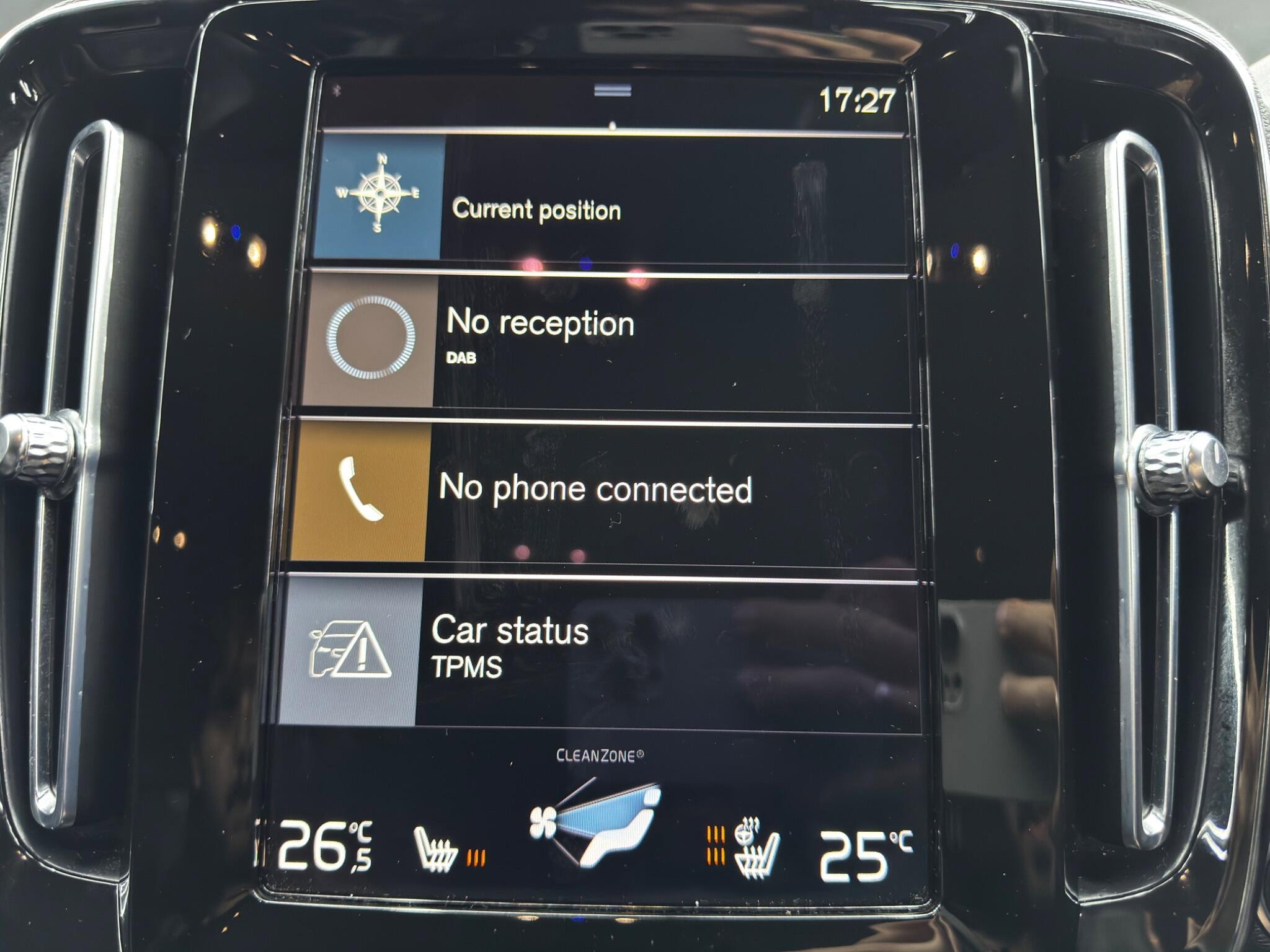 Volvo XC40 1.5h T4 Recharge 10.7kWh Plus Auto Euro 6 (s/s) 5dr 5dr Automatic 2026