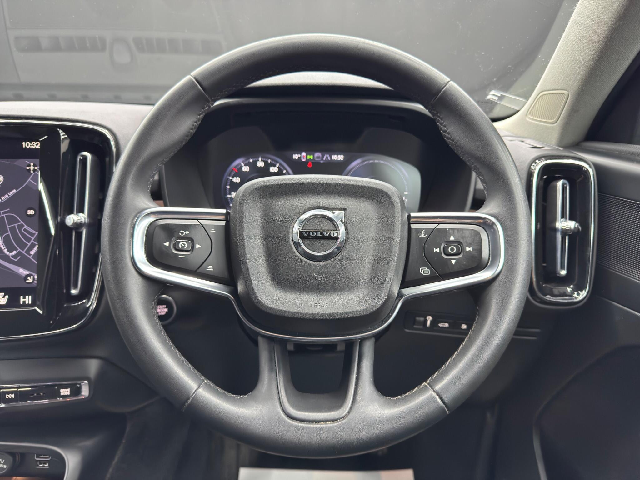Volvo XC40 1.5h T4 Recharge 10.7kWh Plus Auto Euro 6 (s/s) 5dr 5dr Automatic 2026