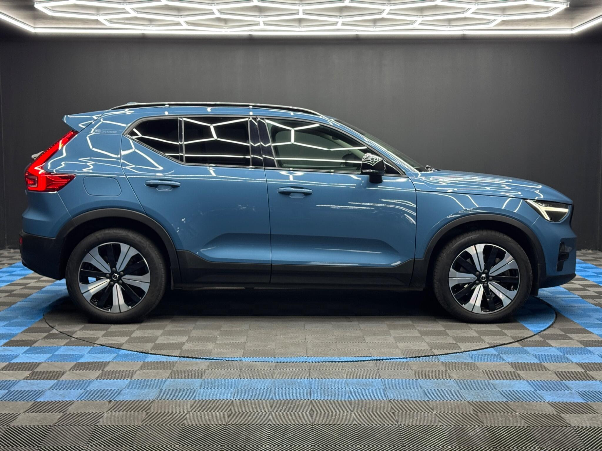 Volvo XC40 1.5h T4 Recharge 10.7kWh Plus Auto Euro 6 (s/s) 5dr 5dr Automatic 2026