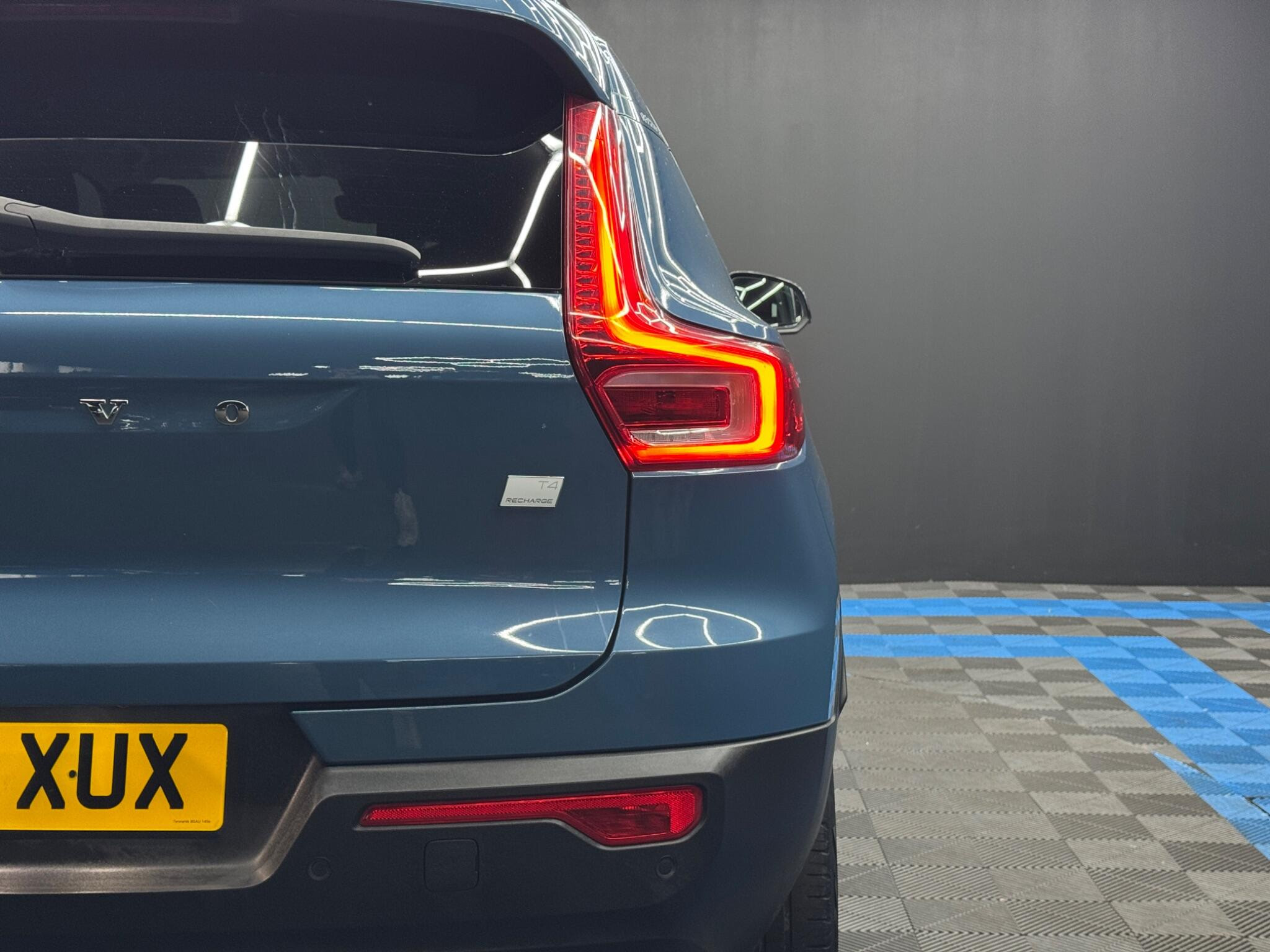 Volvo XC40 1.5h T4 Recharge 10.7kWh Plus Auto Euro 6 (s/s) 5dr 5dr Automatic 2026
