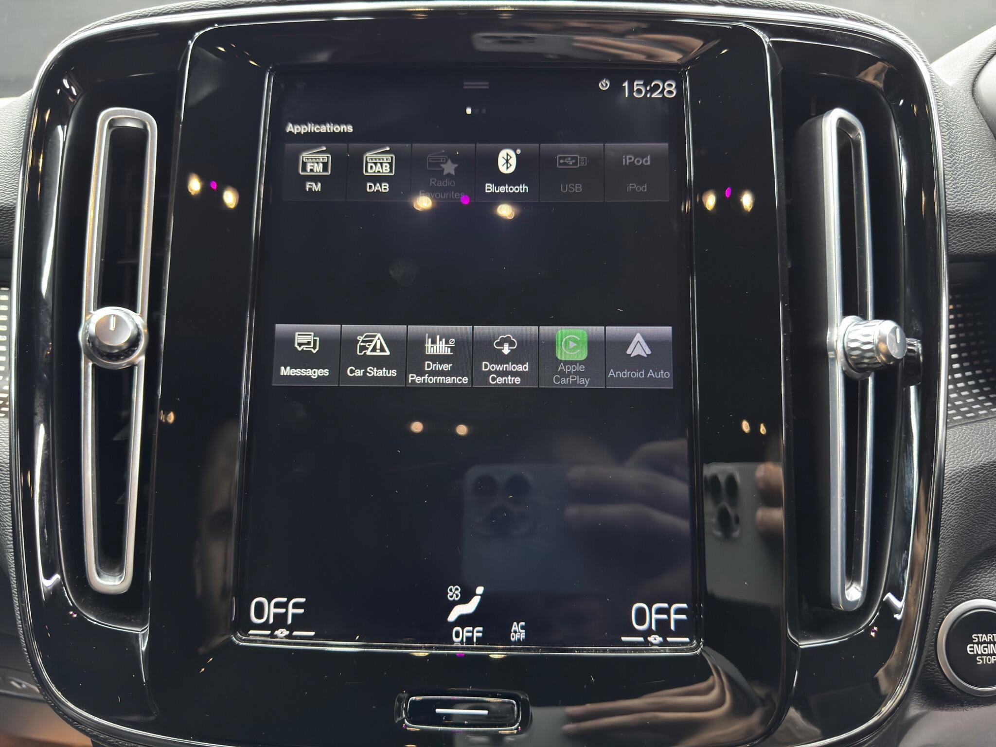Volvo XC40 1.5h T5 Twin Engine Recharge 10.7kWh R-Design Auto Euro 6 (s/s) 5dr 5dr Automatic 2026