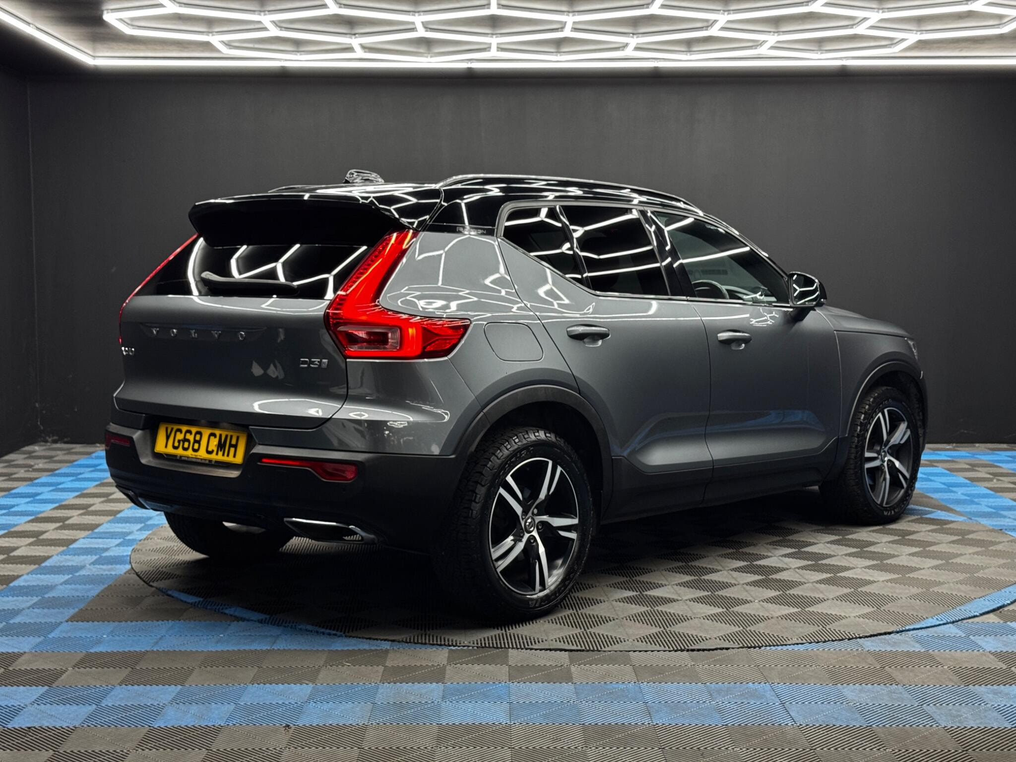 Volvo XC40 2.0 D3 R-Design Euro 6 (s/s) 5dr 5dr Manual 2026