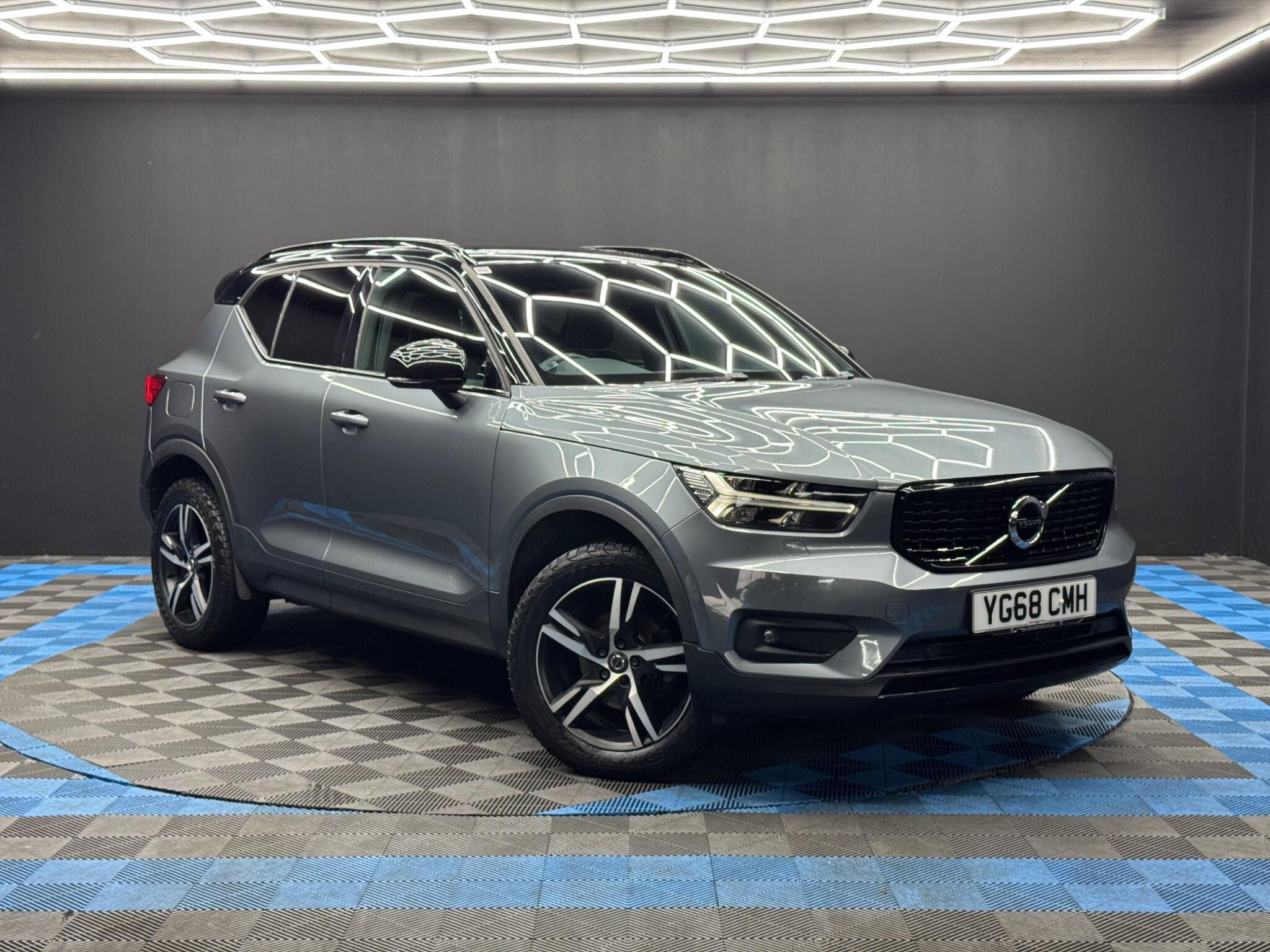 Volvo XC40 2.0 D3 R-Design Euro 6 (s/s) 5dr 5dr Manual 2026