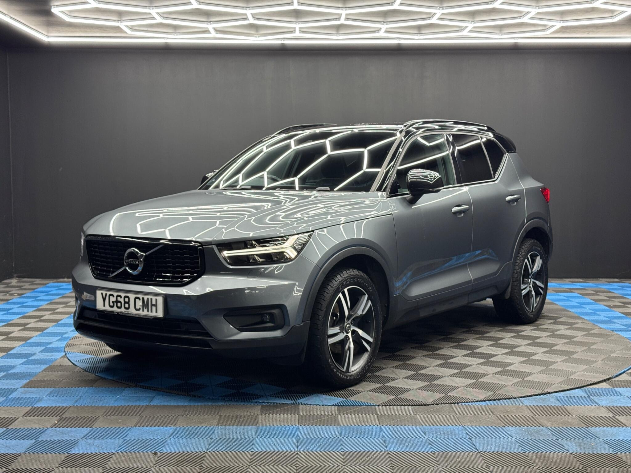 Volvo XC40 2.0 D3 R-Design Euro 6 (s/s) 5dr 5dr Manual 2026