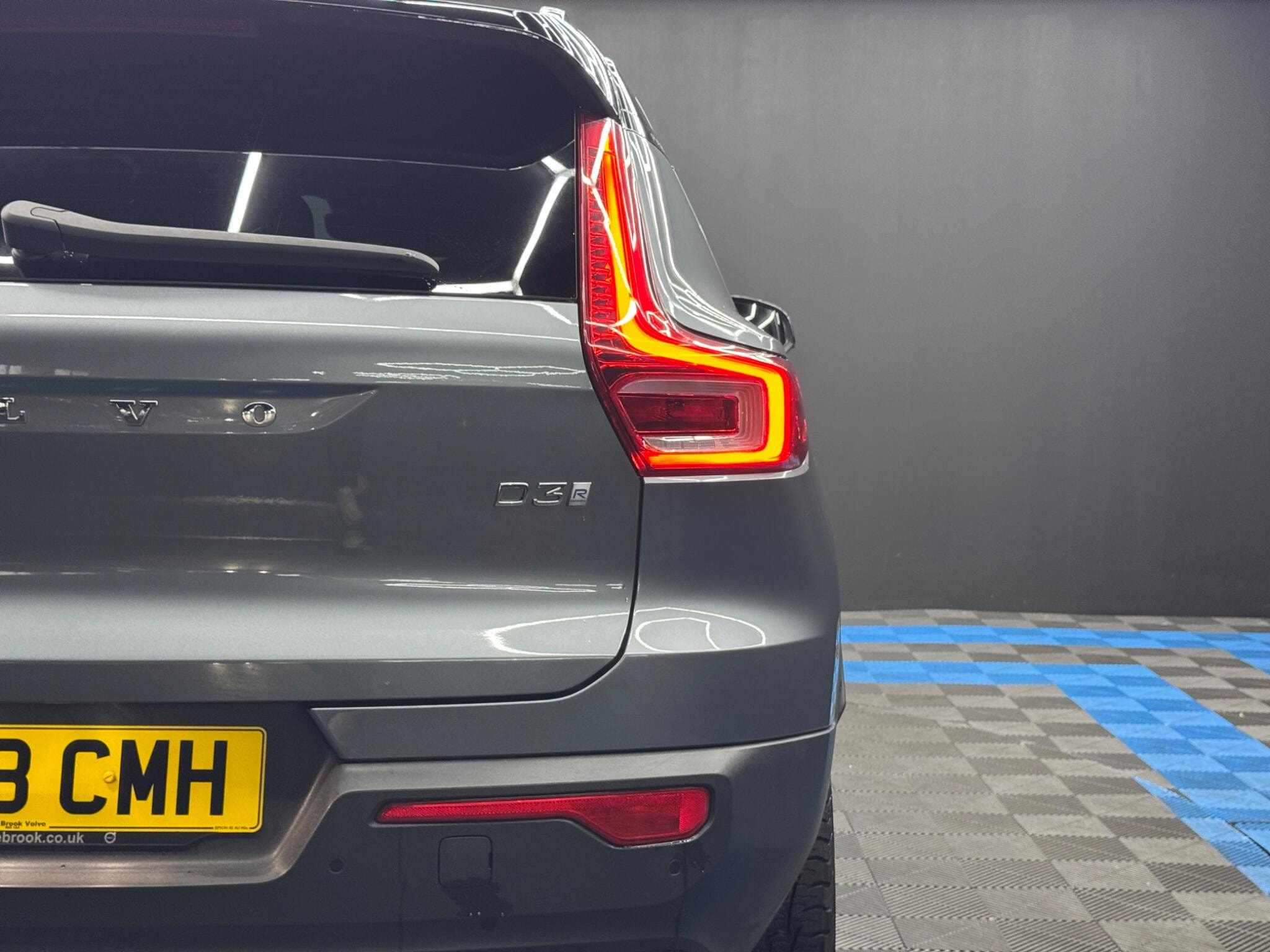 Volvo XC40 2.0 D3 R-Design Euro 6 (s/s) 5dr 5dr Manual 2026
