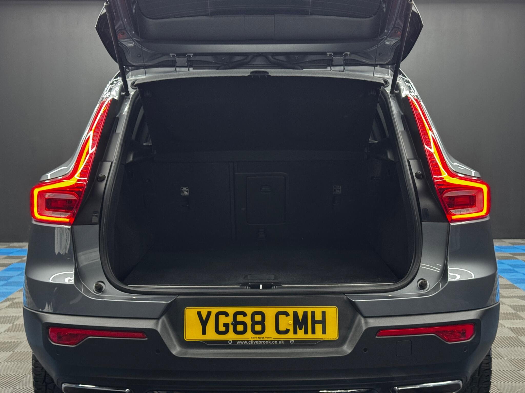 Volvo XC40 2.0 D3 R-Design Euro 6 (s/s) 5dr 5dr Manual 2026