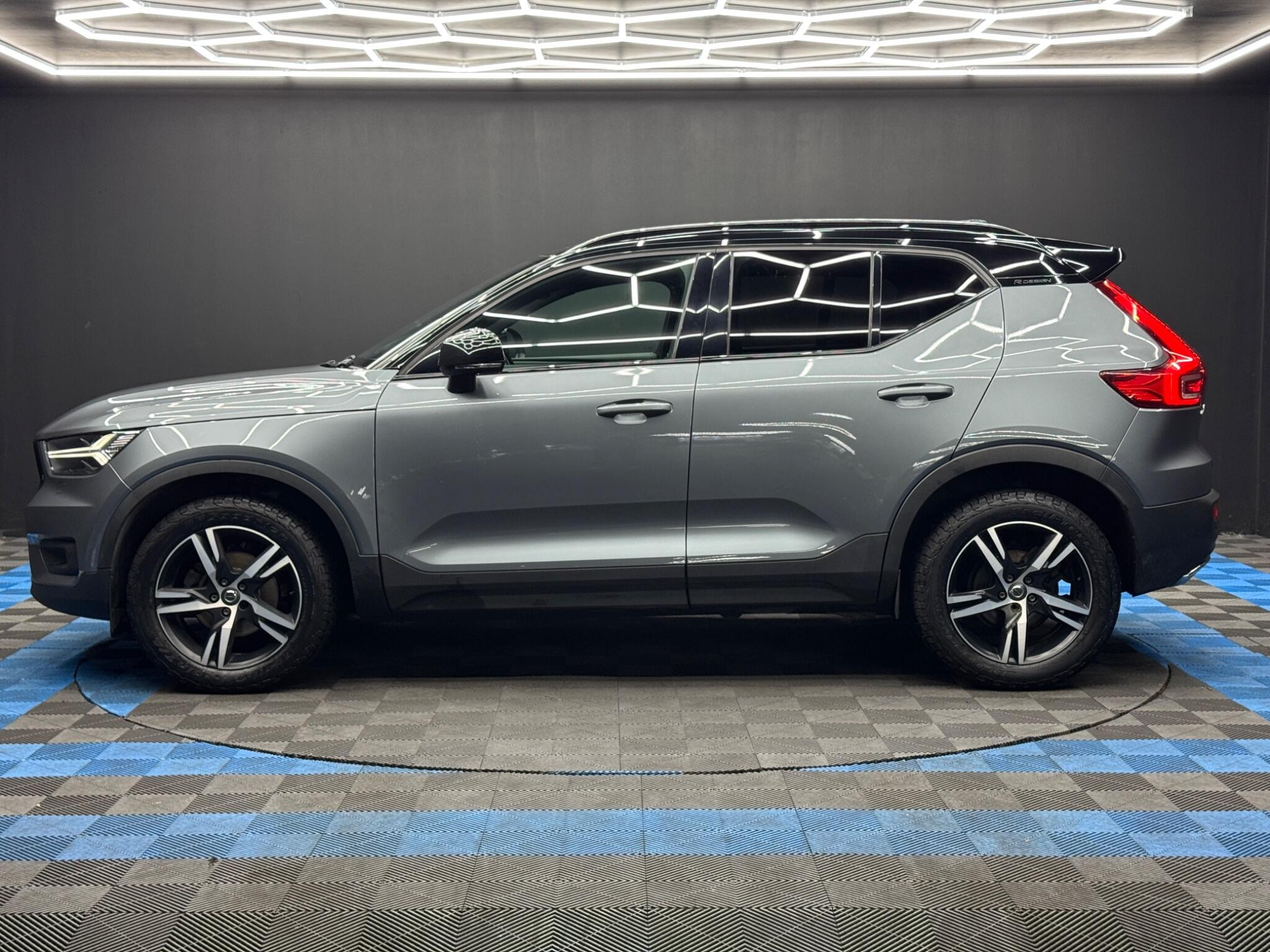 Volvo XC40 2.0 D3 R-Design Euro 6 (s/s) 5dr 5dr Manual 2026
