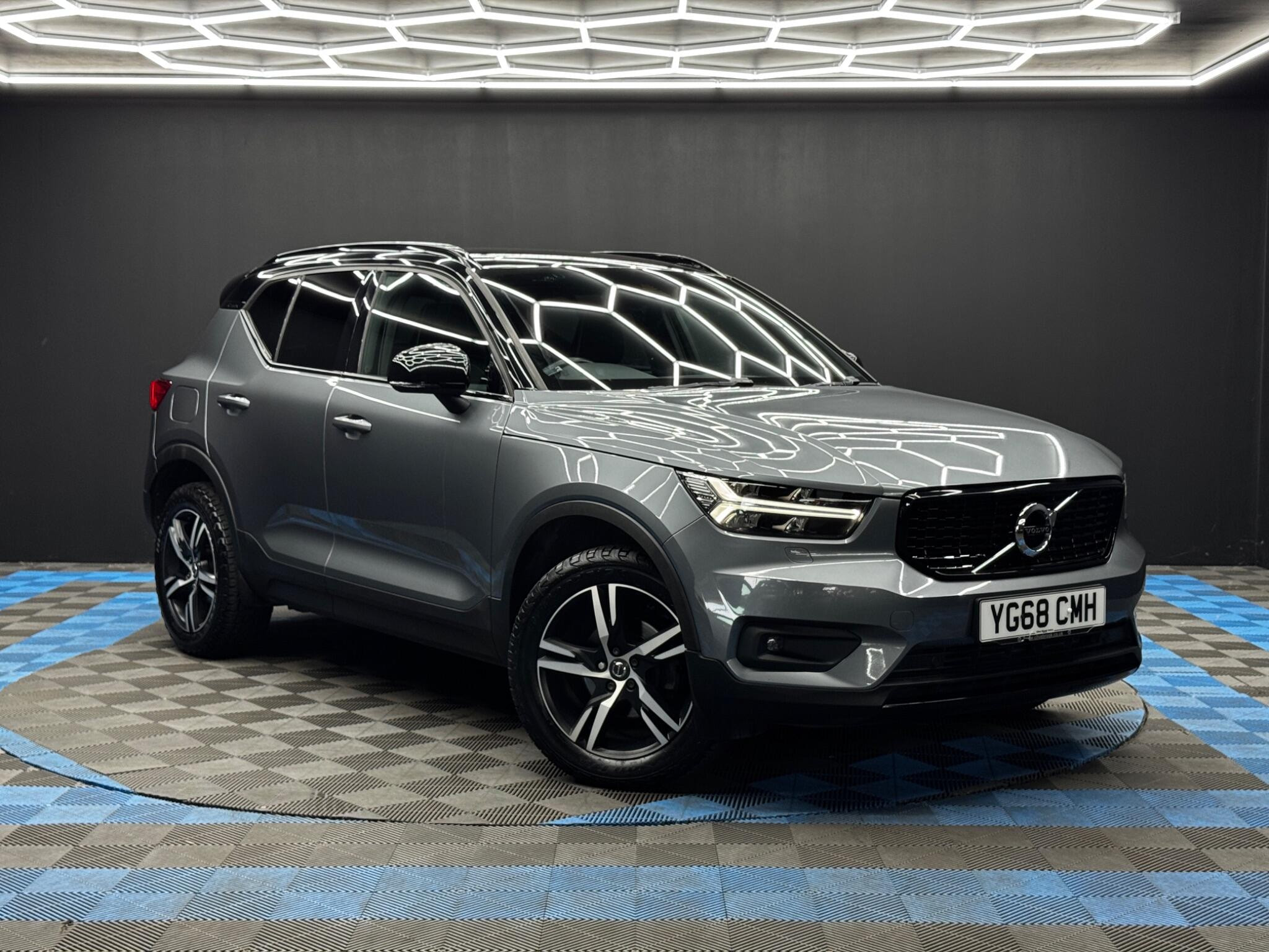 Volvo XC40 2.0 D3 R-Design Euro 6 (s/s) 5dr 5dr Manual 2026