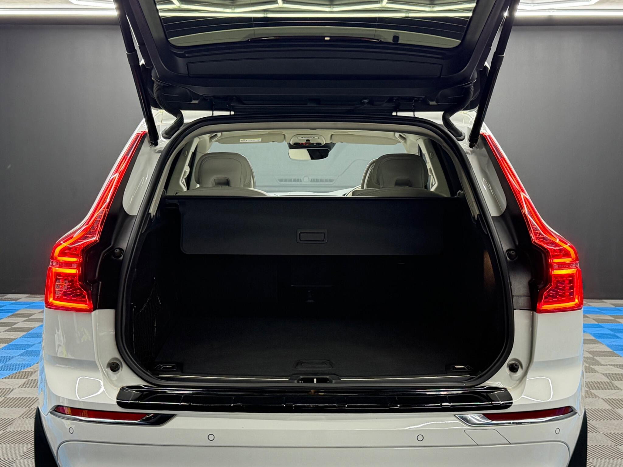 Volvo XC60 2.0 T5 Inscription Auto AWD Euro 6 (s/s) 5dr 5dr Automatic 2026