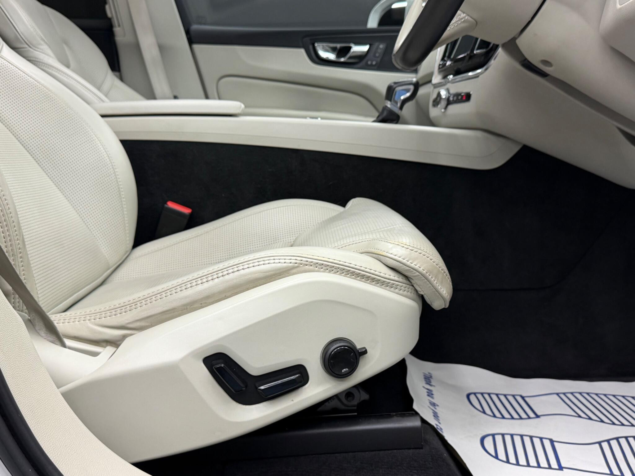 Volvo XC60 2.0 T5 Inscription Auto AWD Euro 6 (s/s) 5dr 5dr Automatic 2026