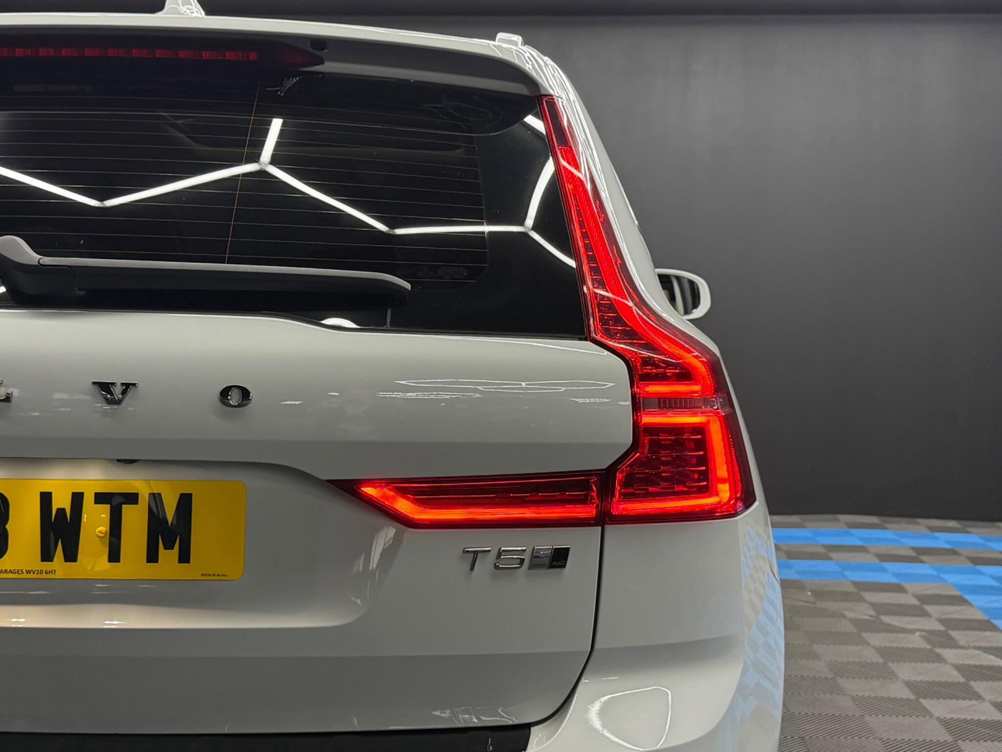 Volvo XC60 2.0 T5 Inscription Auto AWD Euro 6 (s/s) 5dr 5dr Automatic 2026