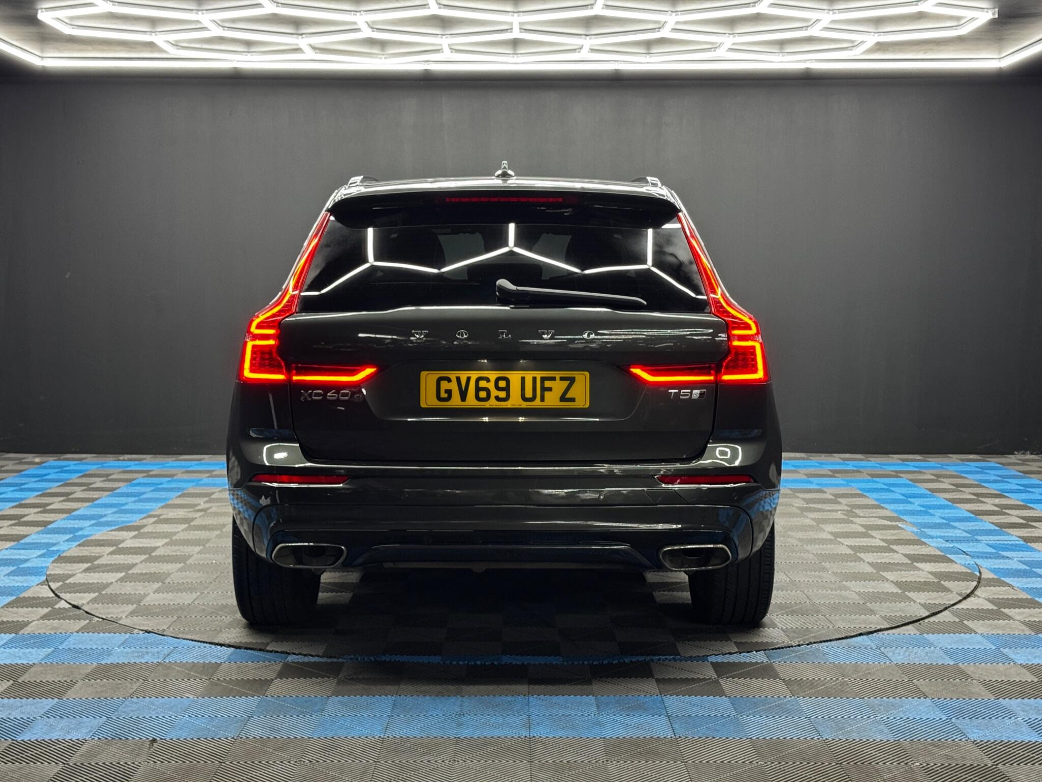 Volvo XC60 2.0 T5 R-Design Auto AWD Euro 6 (s/s) 5dr 5dr Automatic 2026