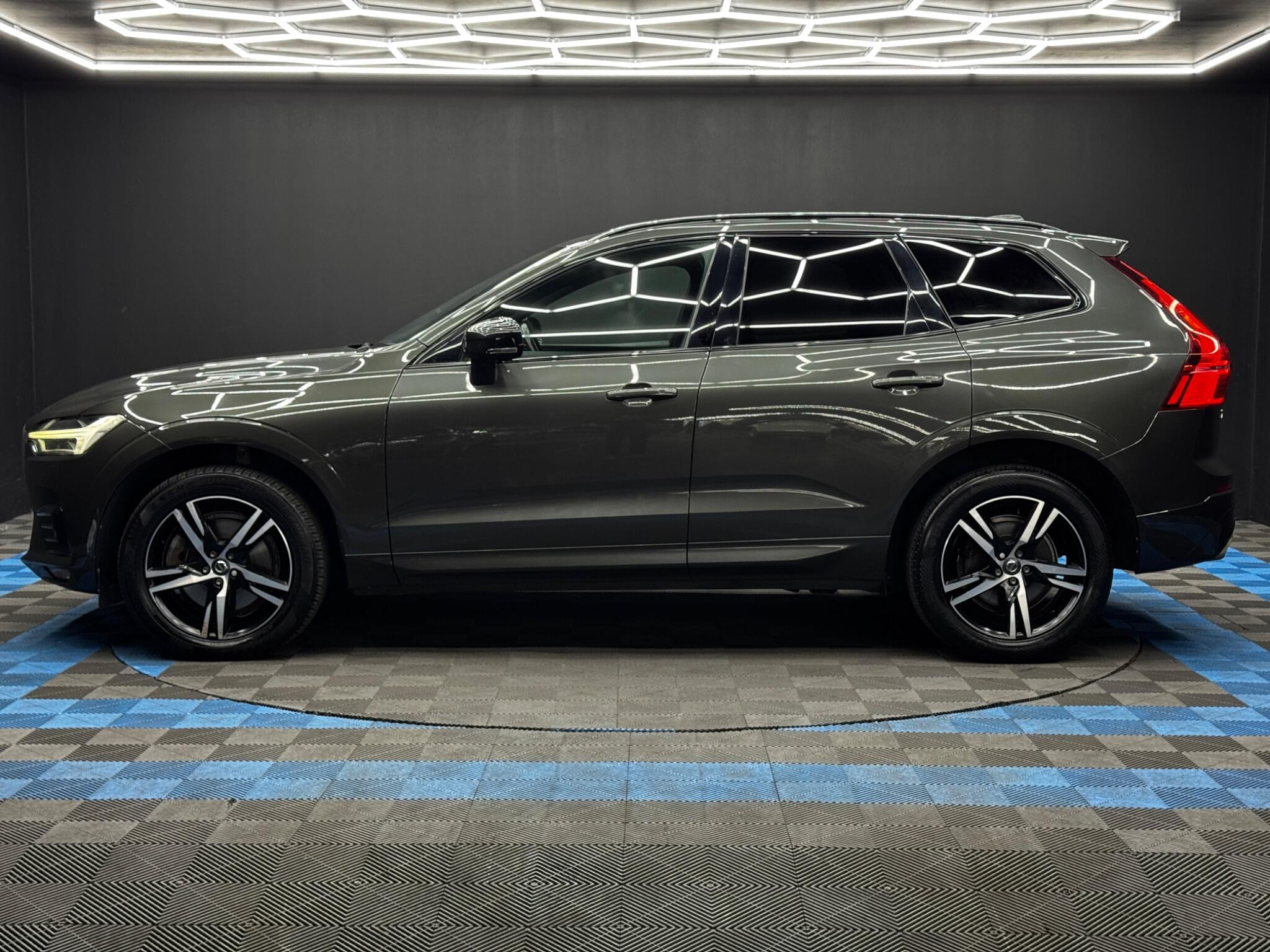Volvo XC60 2.0 T5 R-Design Auto AWD Euro 6 (s/s) 5dr 5dr Automatic 2026