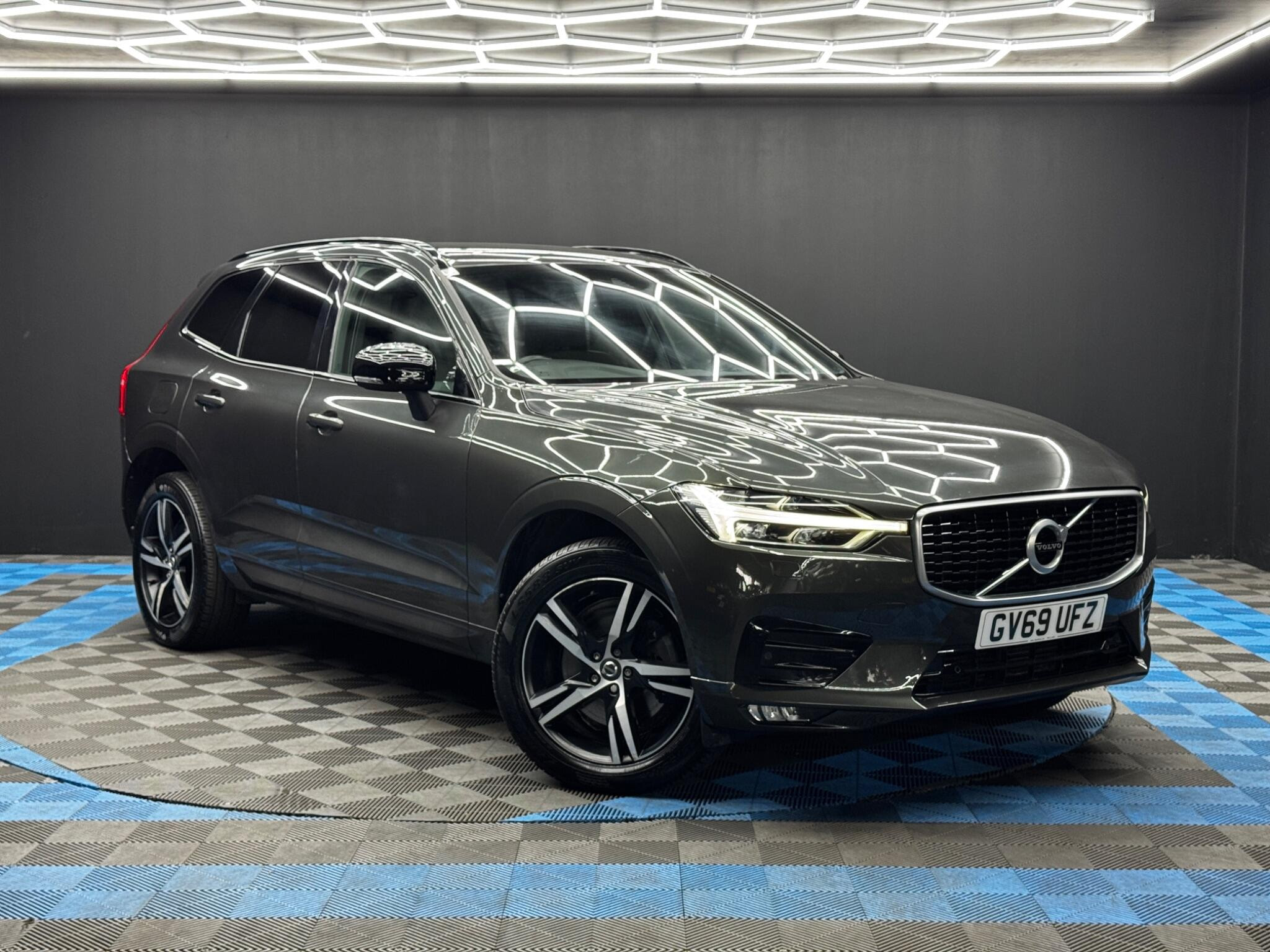 Volvo XC60 2.0 T5 R-Design Auto AWD Euro 6 (s/s) 5dr 5dr Automatic 2026