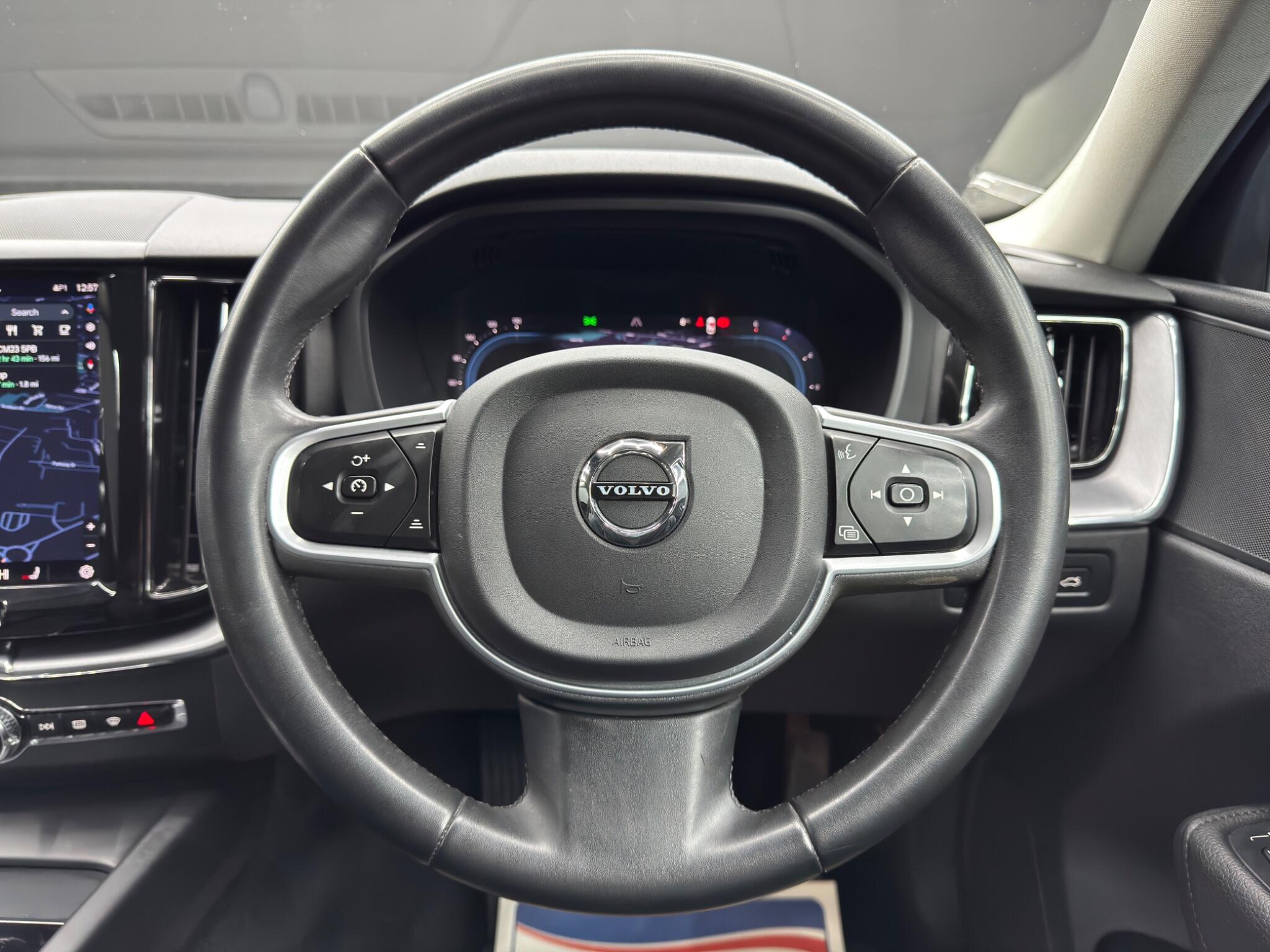 Volvo XC60 2.0 B4 MHEV Momentum Auto AWD Euro 6 (s/s) 5dr 5dr Automatic 2026
