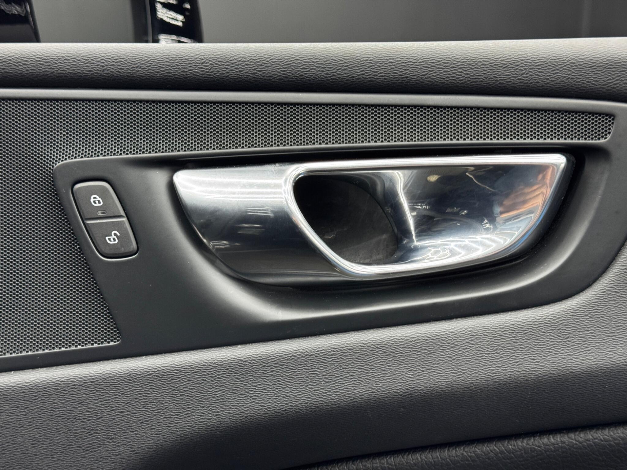Volvo XC60 2.0 B4 MHEV Momentum Auto AWD Euro 6 (s/s) 5dr 5dr Automatic 2026