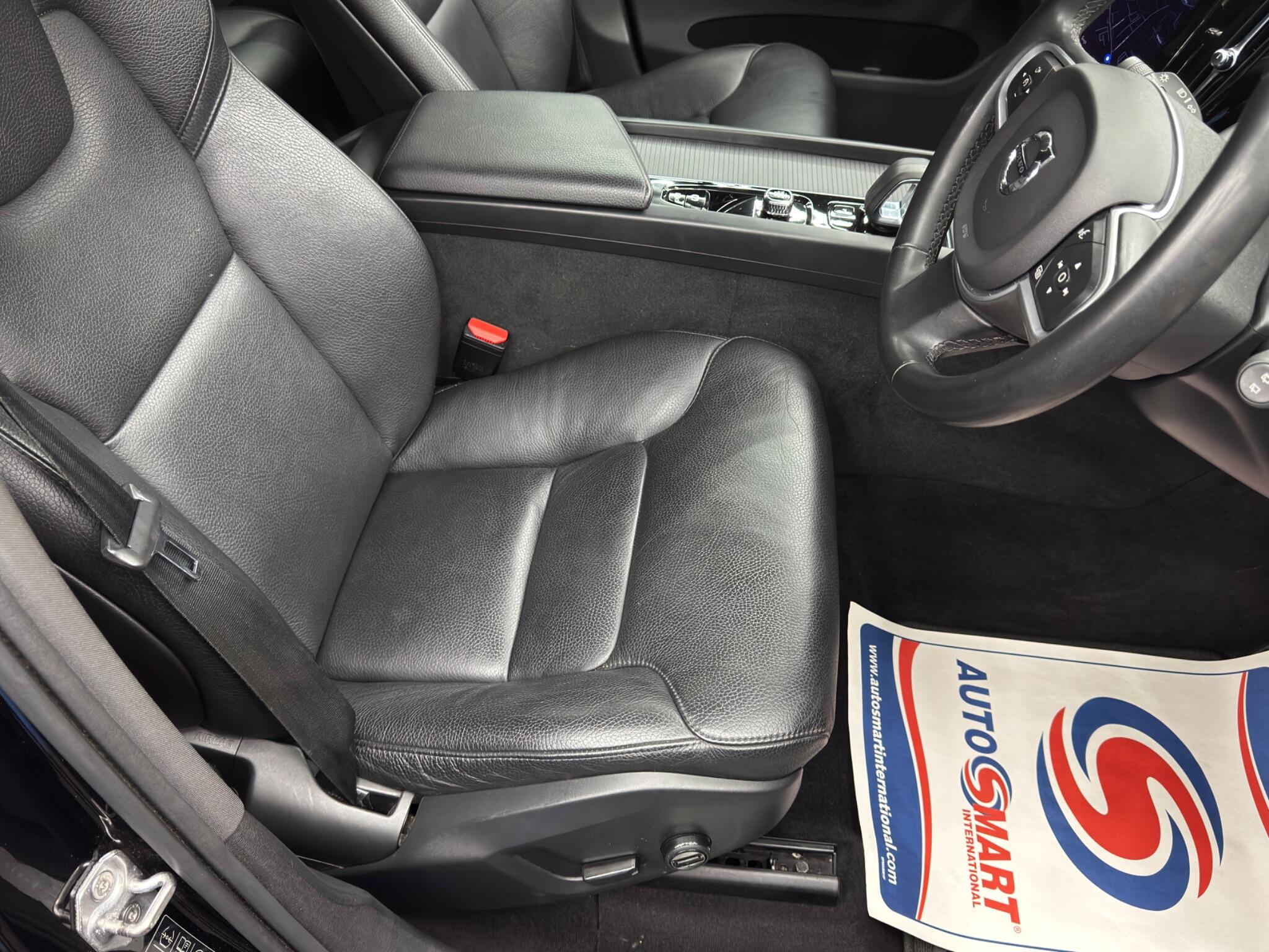 Volvo XC60 2.0 B4 MHEV Momentum Auto AWD Euro 6 (s/s) 5dr 5dr Automatic 2026