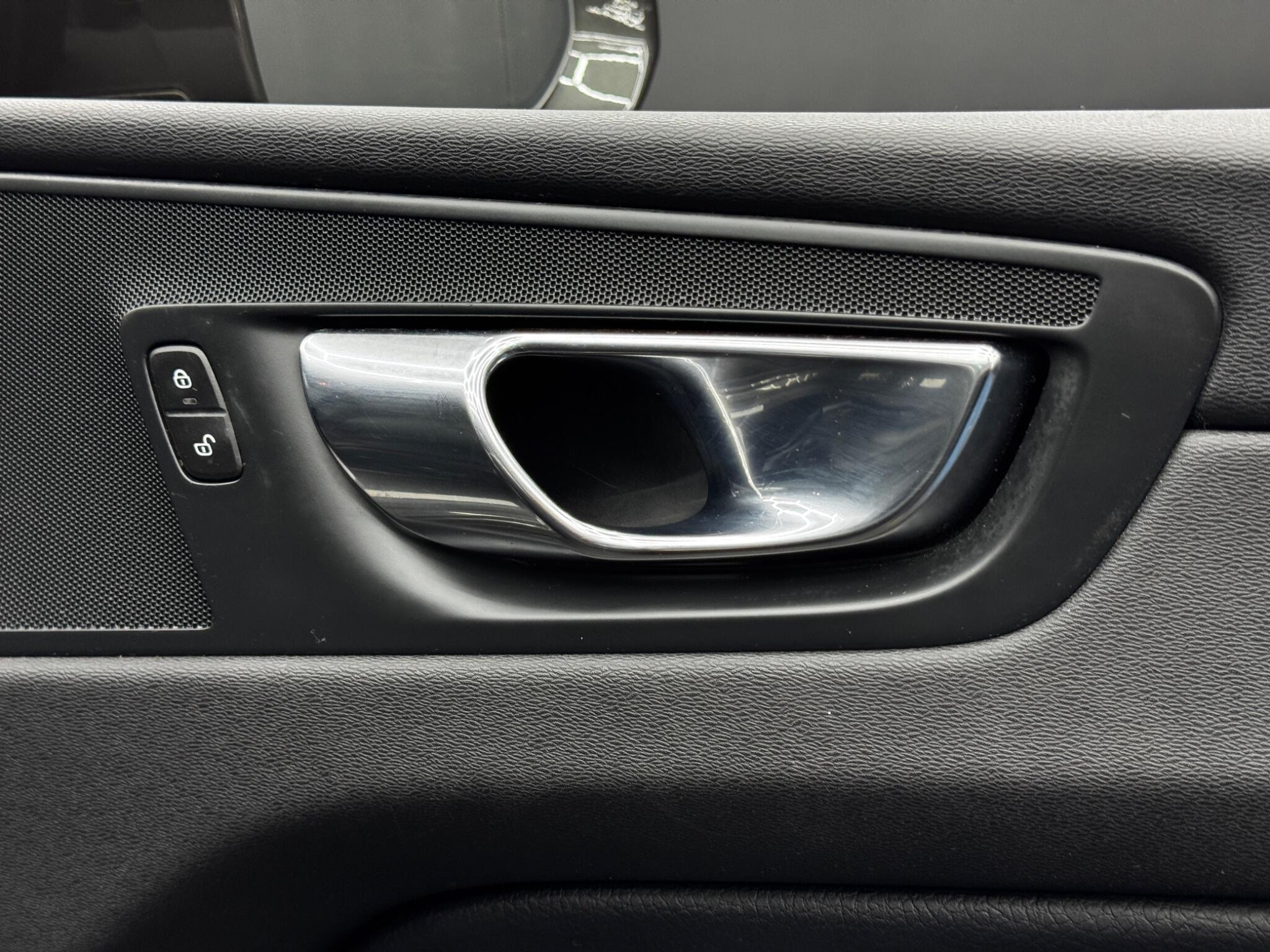 Volvo XC60 2.0 D4 Momentum AWD Euro 6 (s/s) 5dr 5dr Manual 2026