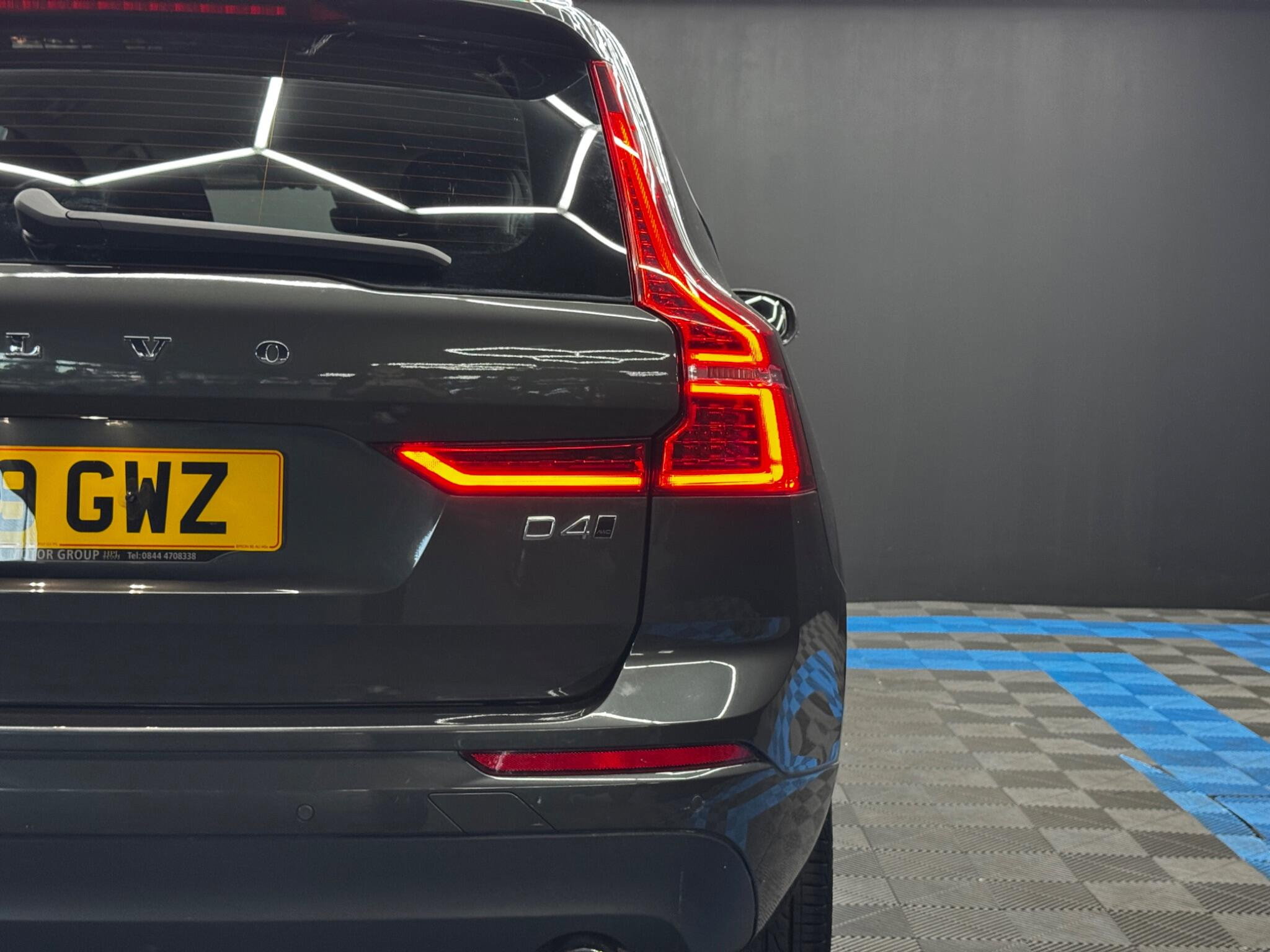 Volvo XC60 2.0 D4 Momentum AWD Euro 6 (s/s) 5dr 5dr Manual 2026