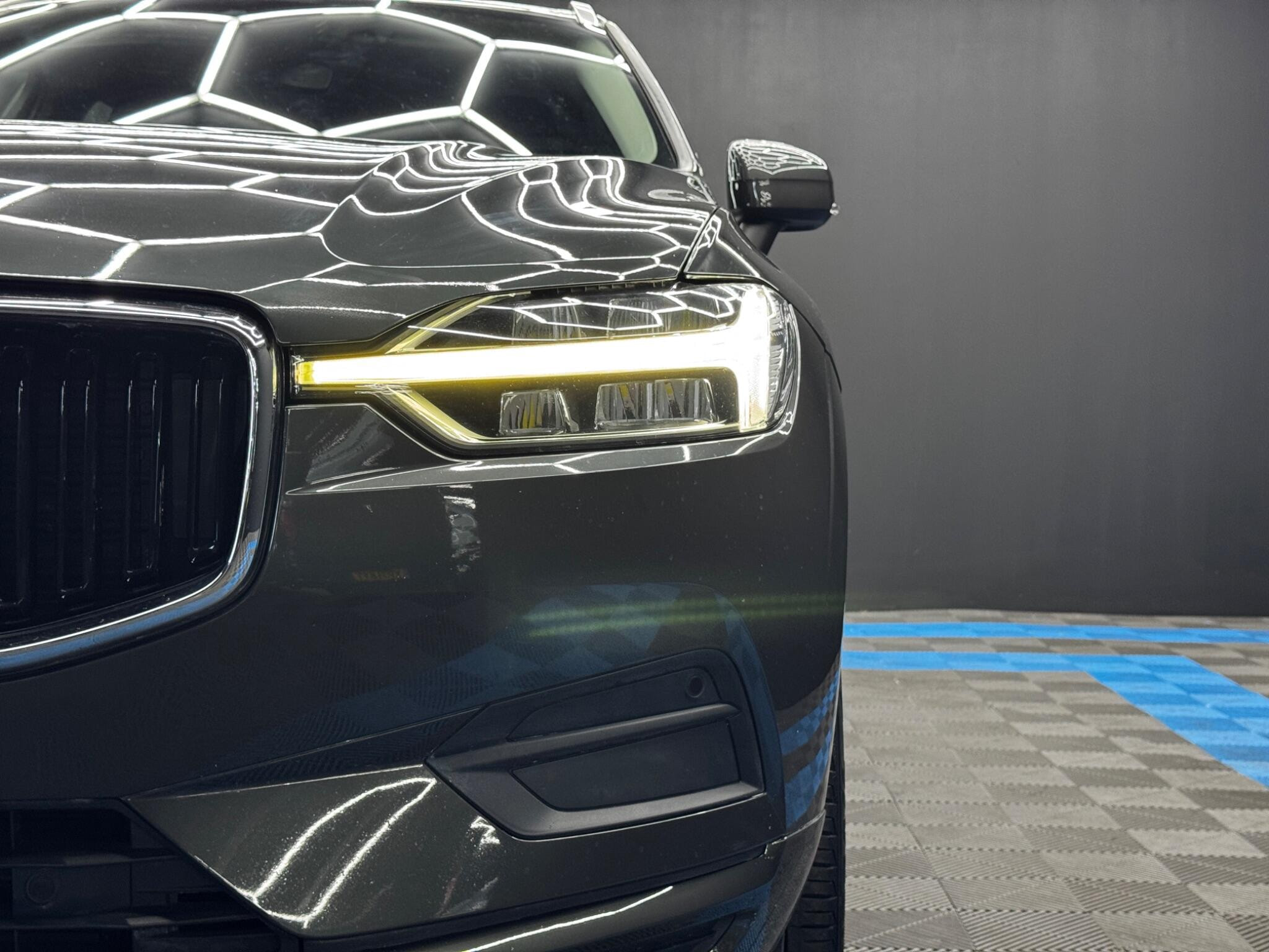 Volvo XC60 2.0 D4 Momentum AWD Euro 6 (s/s) 5dr 5dr Manual 2026
