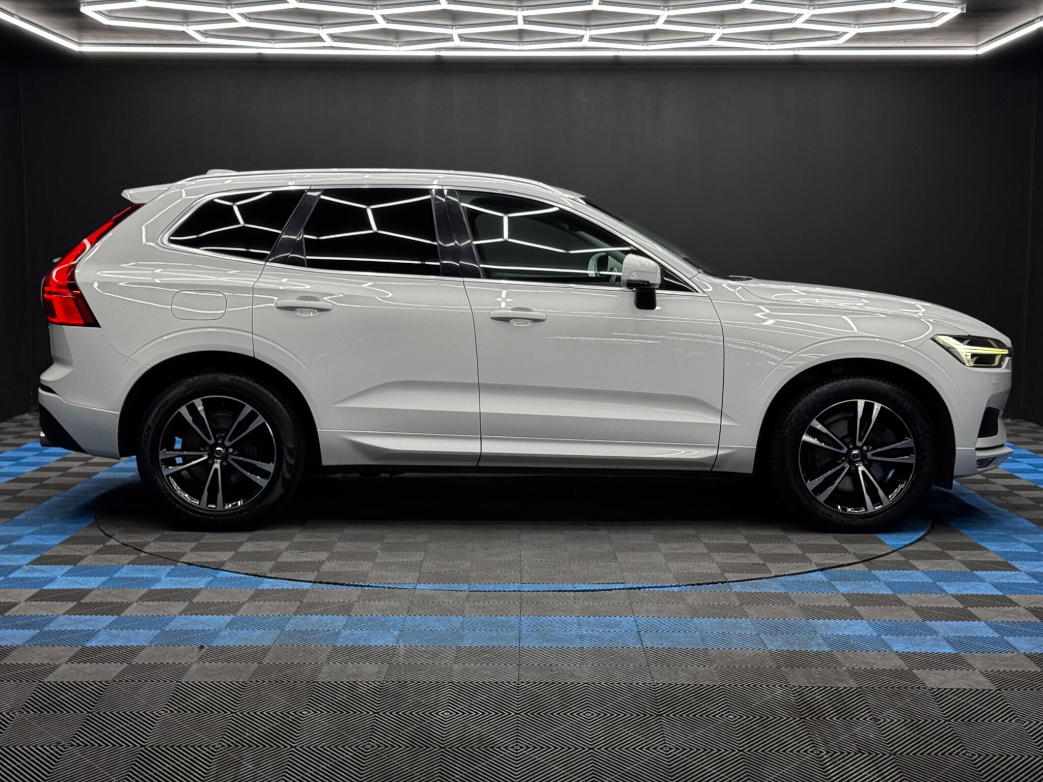 Volvo XC60 2.0 D4 Momentum Pro Auto AWD Euro 6 (s/s) 5dr 5dr Automatic 2026