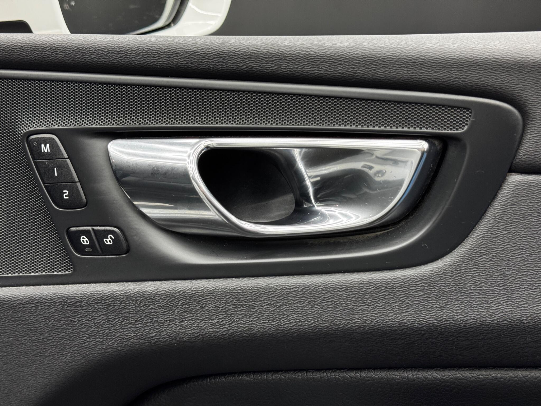 Volvo XC60 2.0 D4 Momentum Pro Auto AWD Euro 6 (s/s) 5dr 5dr Automatic 2026