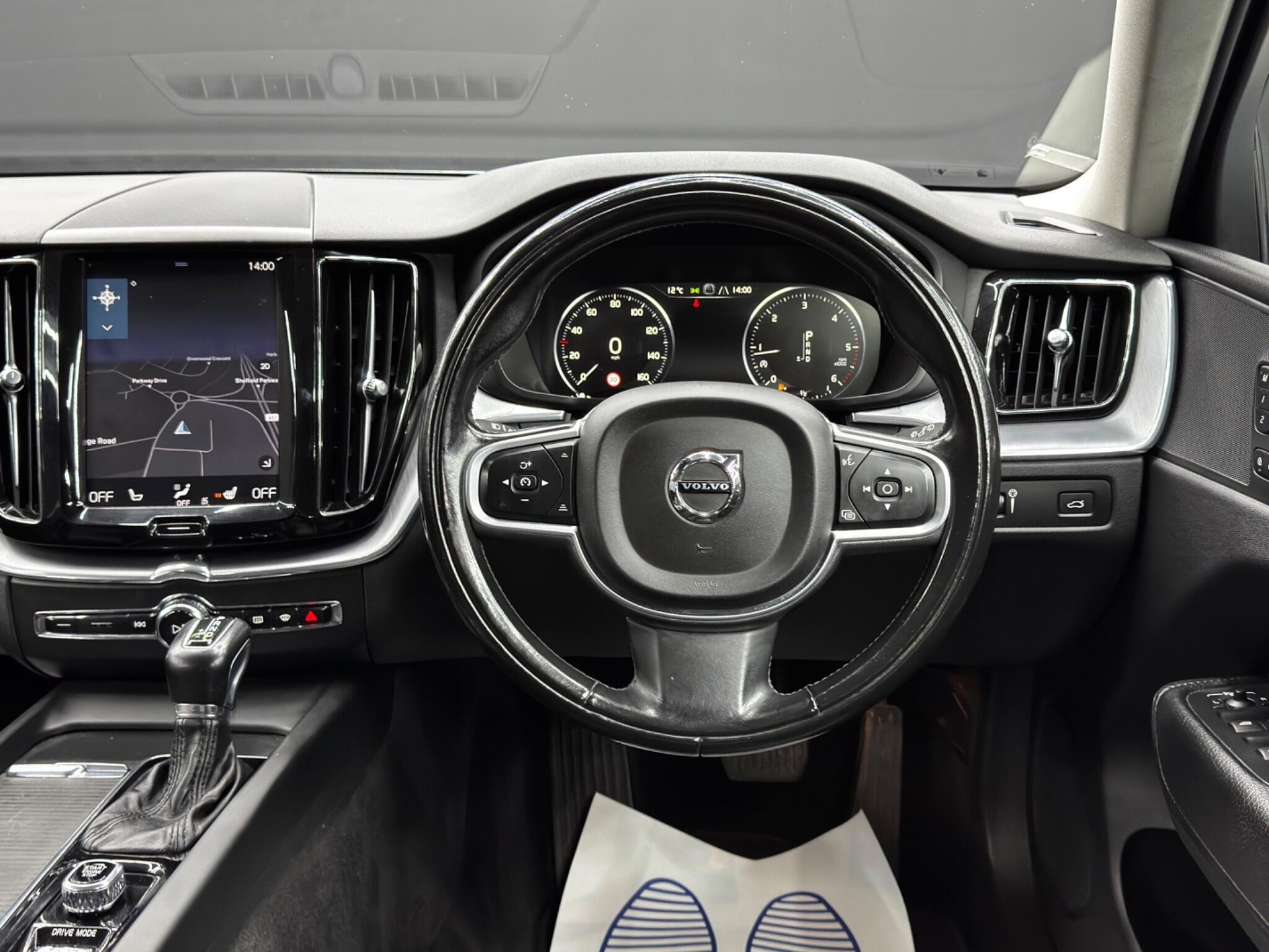 Volvo XC60 2.0 D4 Momentum Pro Auto AWD Euro 6 (s/s) 5dr 5dr Automatic 2026