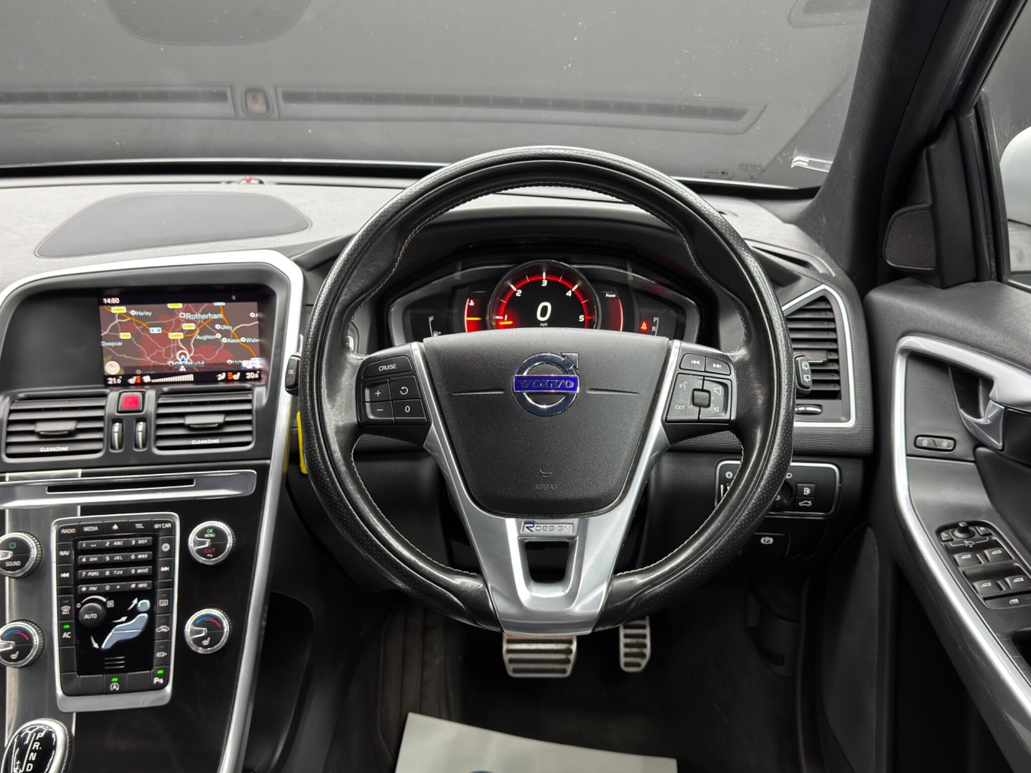 Volvo XC60 2.0 D4 R-Design Lux Nav Auto Euro 6 (s/s) 5dr 5dr Automatic 2026