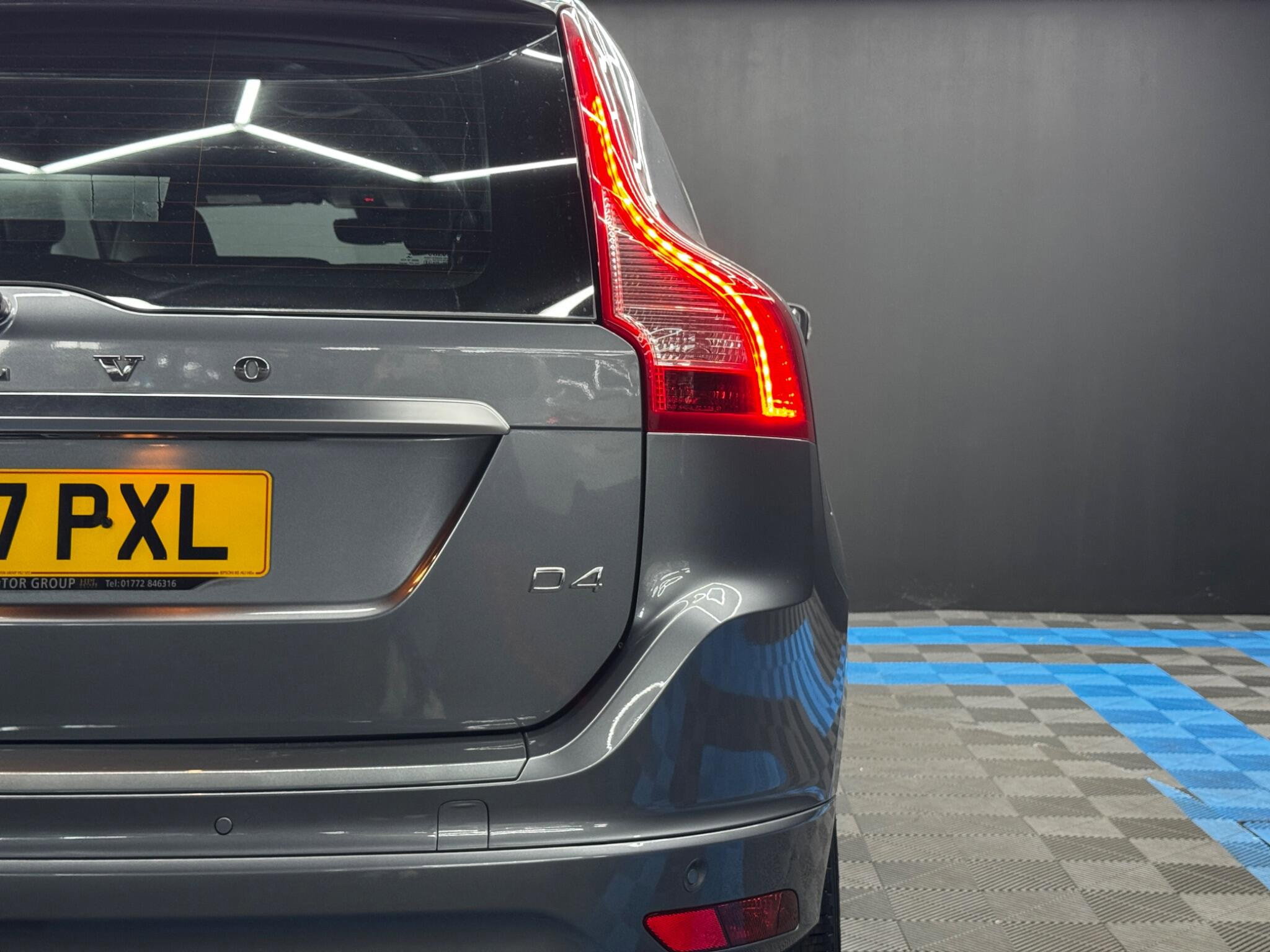 Volvo XC60 2.0 D4 R-Design Lux Nav Auto Euro 6 (s/s) 5dr 5dr Automatic 2026