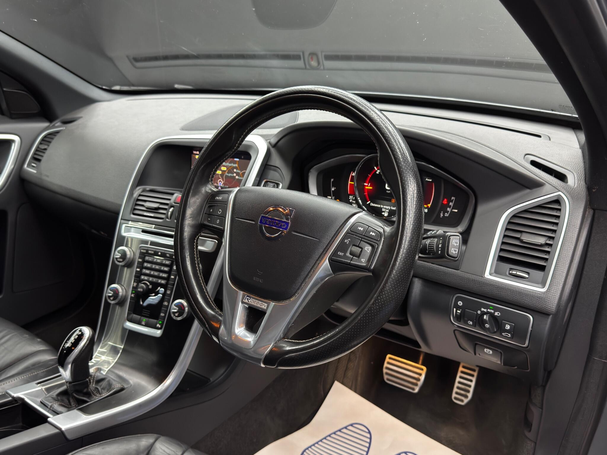 Volvo XC60 2.0 D4 R-Design Lux Nav Auto Euro 6 (s/s) 5dr 5dr Automatic 2026