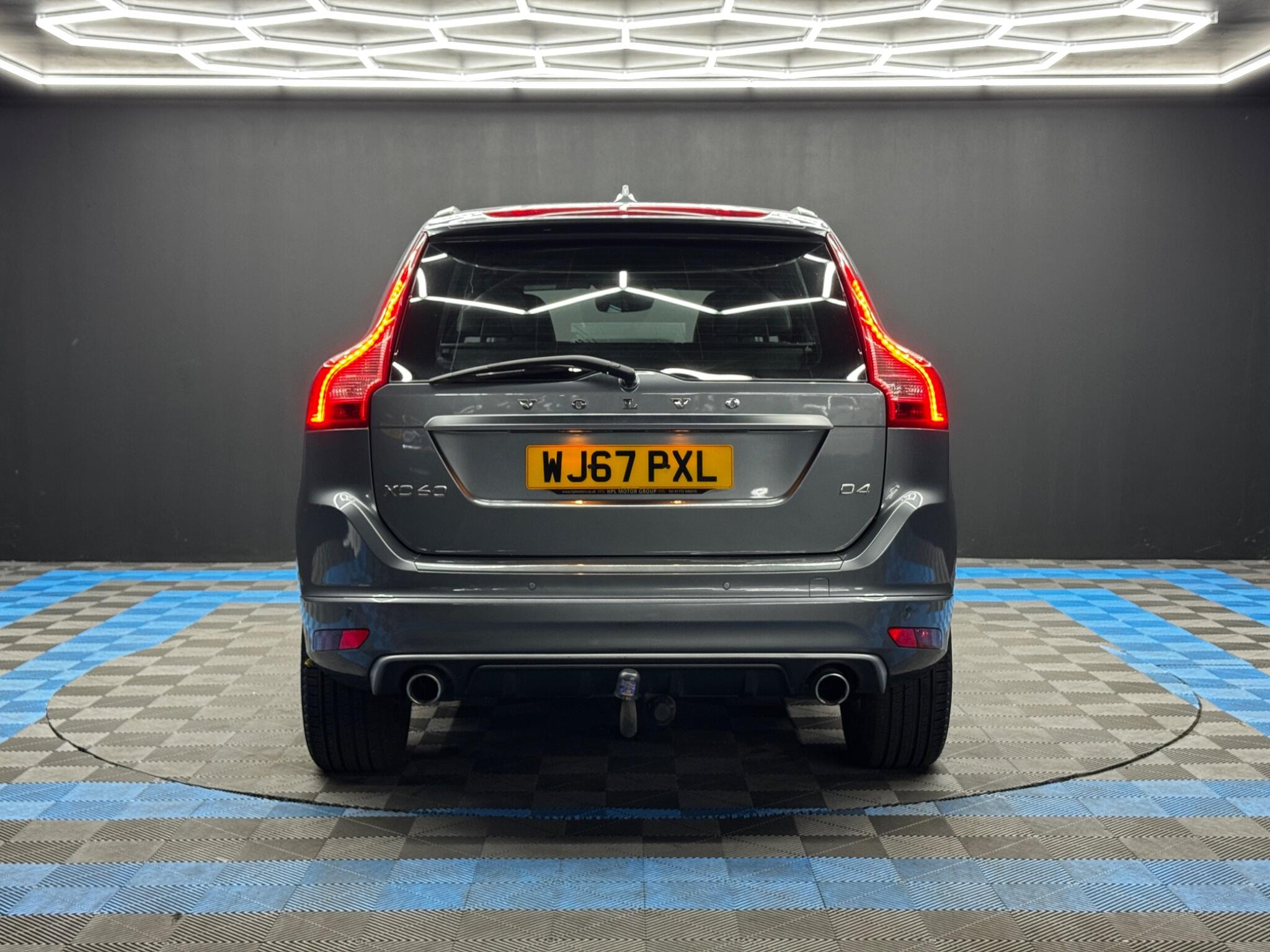 Volvo XC60 2.0 D4 R-Design Lux Nav Auto Euro 6 (s/s) 5dr 5dr Automatic 2026