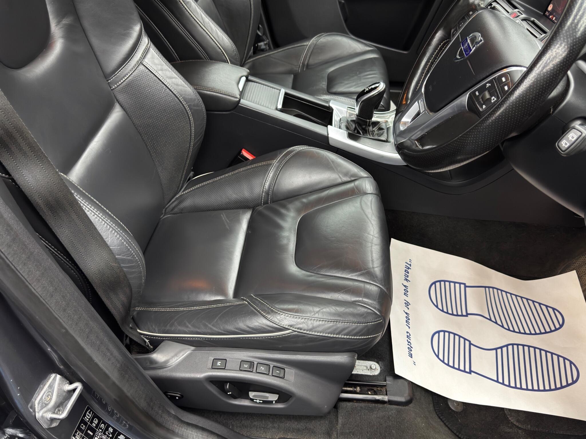 Volvo XC60 2.0 D4 R-Design Lux Nav Auto Euro 6 (s/s) 5dr 5dr Automatic 2026