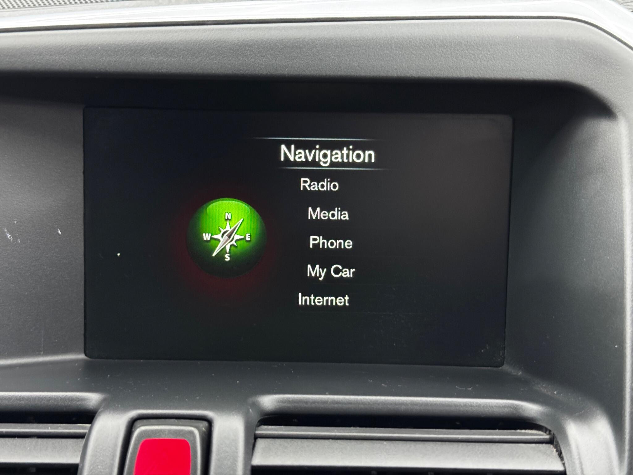 Volvo XC60 2.0 D4 R-Design Nav Auto Euro 6 (s/s) 5dr 5dr Automatic 2026