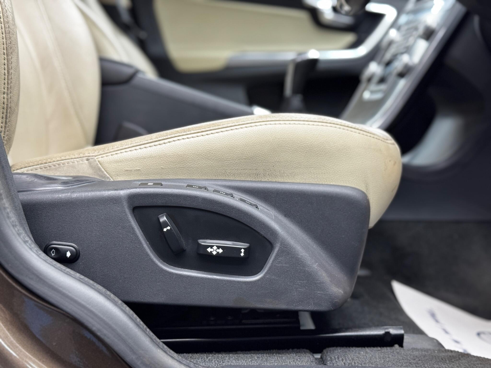 Volvo XC60 2.0 D4 SE Lux Nav Euro 6 (s/s) 5dr 5dr Manual 2026