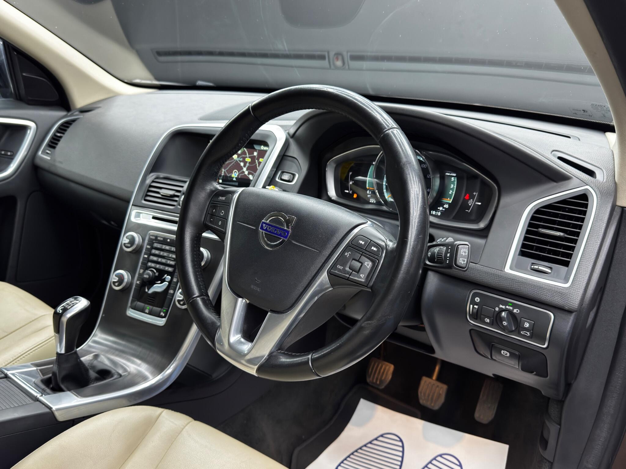 Volvo XC60 2.0 D4 SE Lux Nav Euro 6 (s/s) 5dr 5dr Manual 2026
