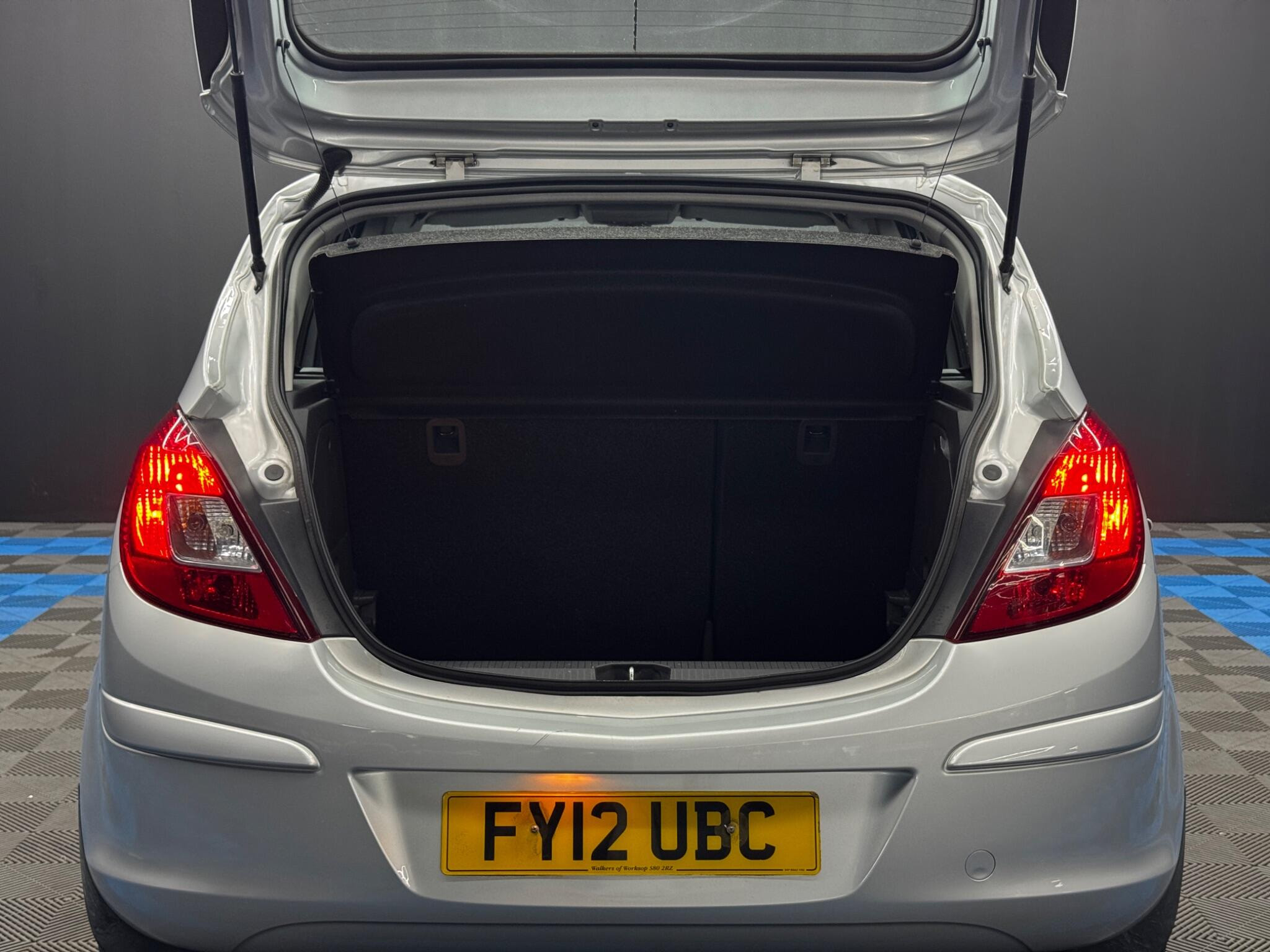 Vauxhall Corsa 1.4 16V SE Auto Euro 5 5dr 5dr Automatic 2026