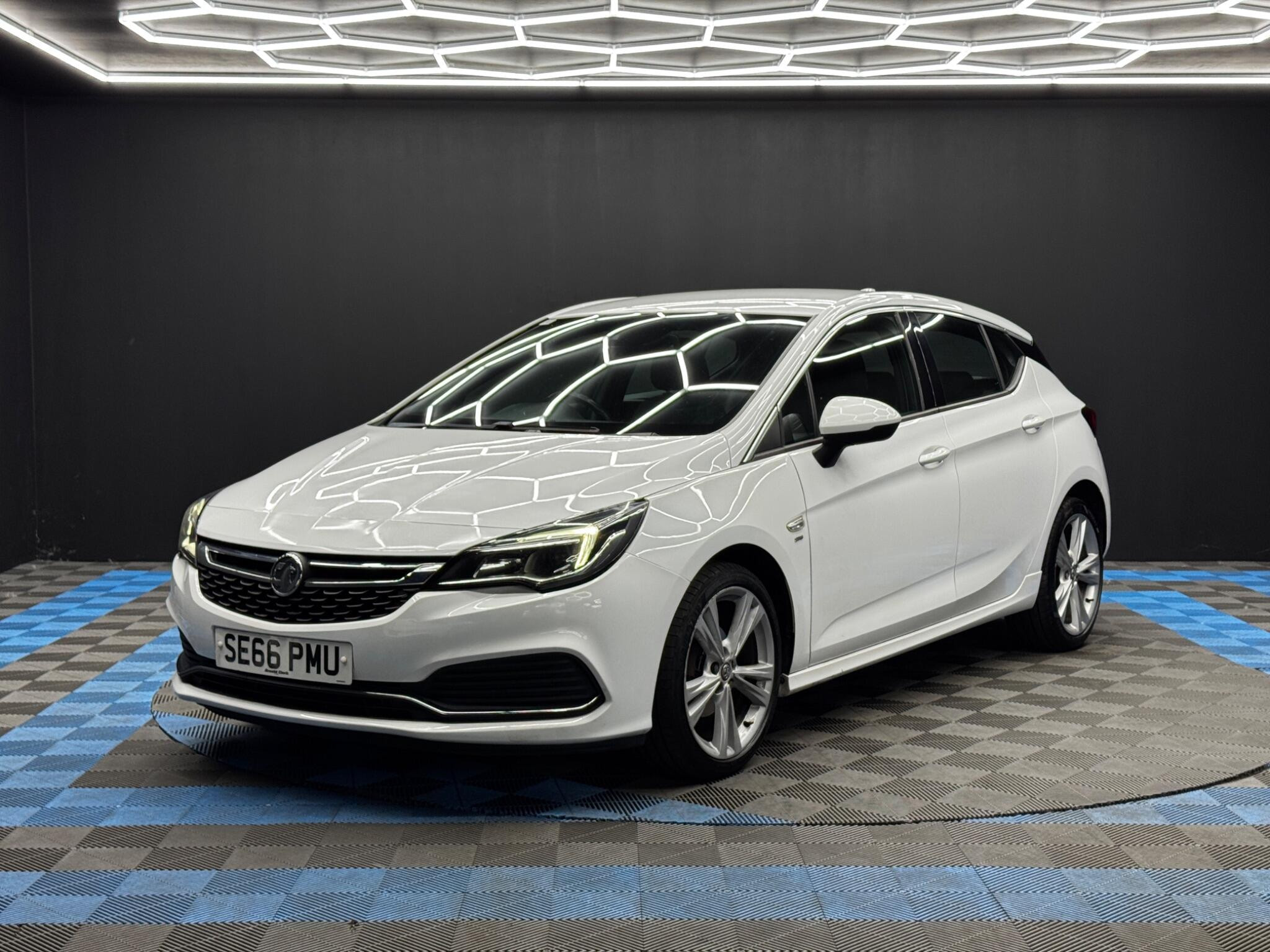 Vauxhall Astra 1.4i Turbo SRi VX Line Nav Euro 6 5dr 5dr Manual 2026