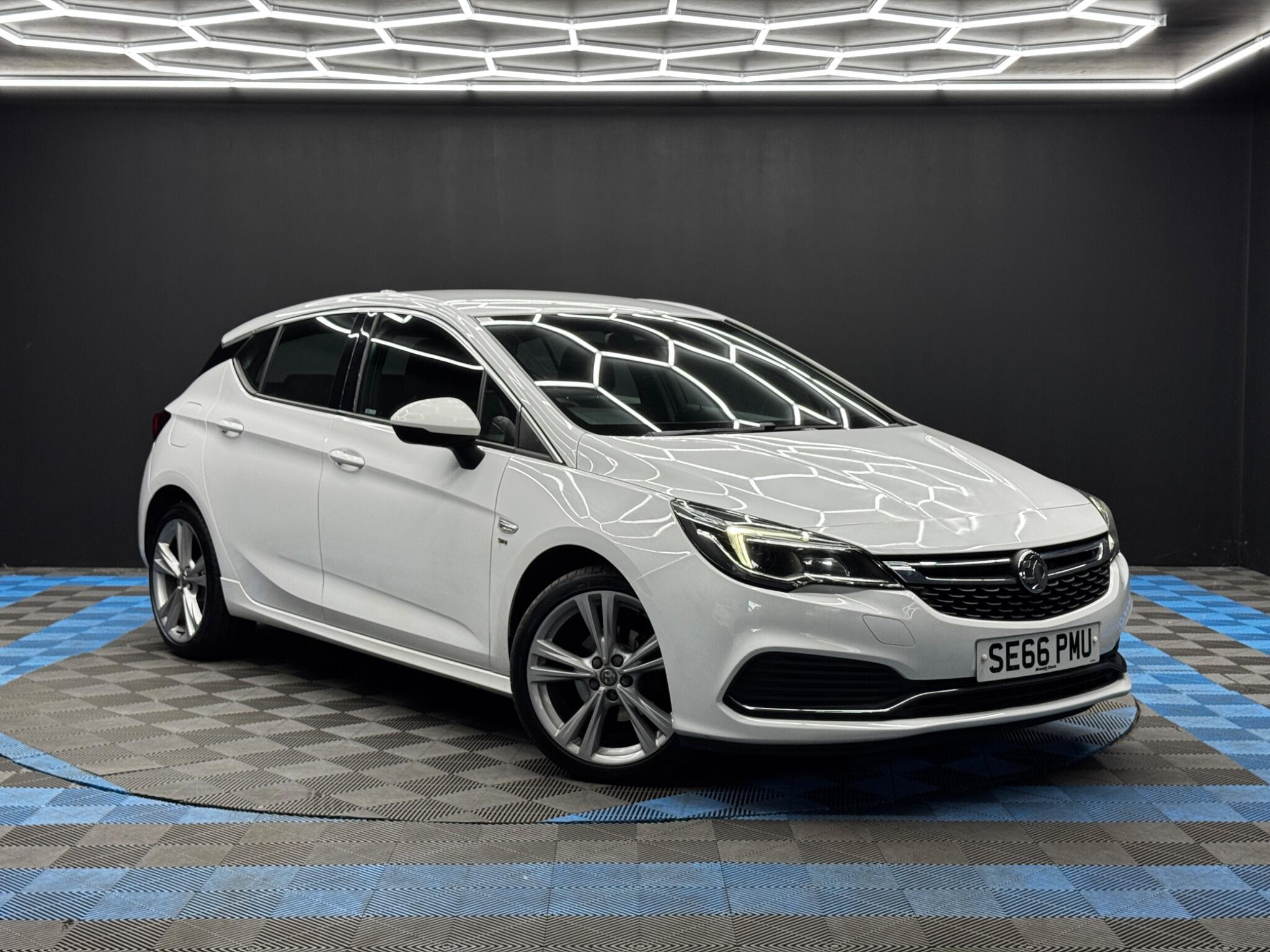 Vauxhall Astra 1.4i Turbo SRi VX Line Nav Euro 6 5dr 5dr Manual 2026