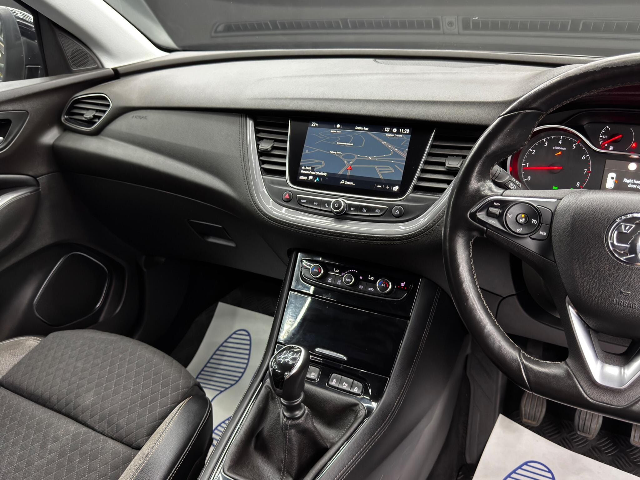 Vauxhall Grandland X 1.2 Turbo Business Edition Nav Euro 6 (s/s) 5dr 5dr Manual 2026