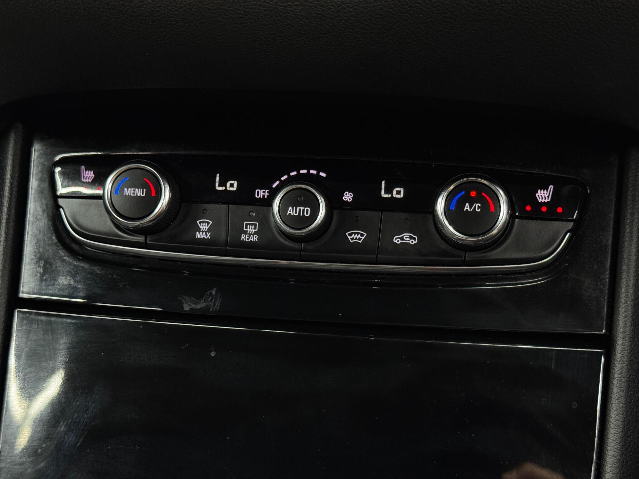 Vauxhall Grandland X 1.2 Turbo Business Edition Nav Euro 6 (s/s) 5dr 5dr Manual 2026