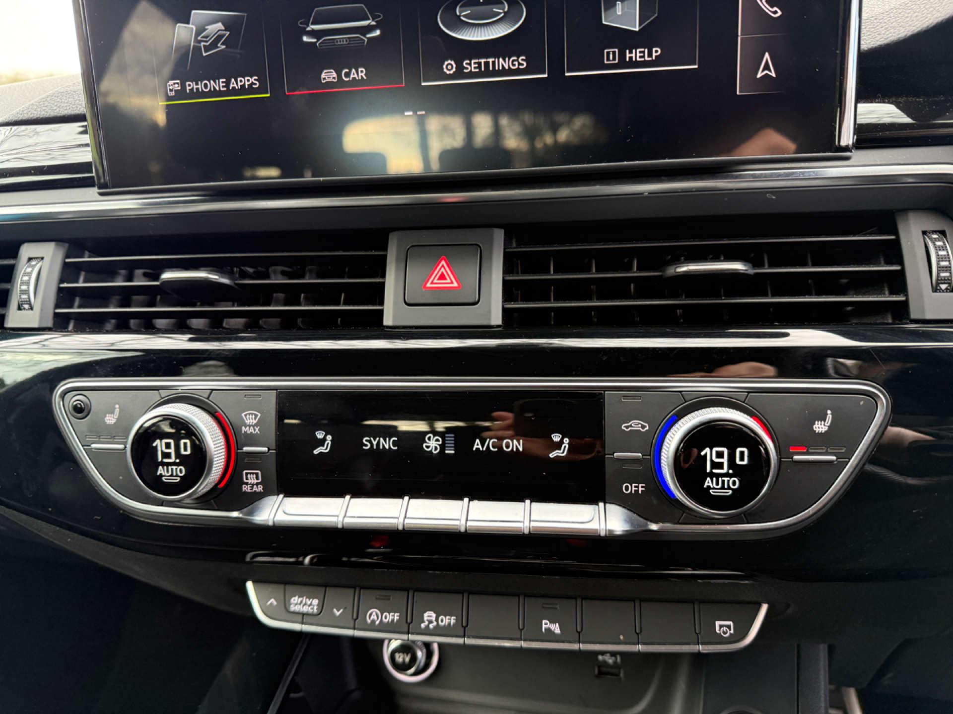 Audi A4 2.0 A4 Black Edition 35 TFSI Semi-Auto 5dr 5dr Automatic 2026
