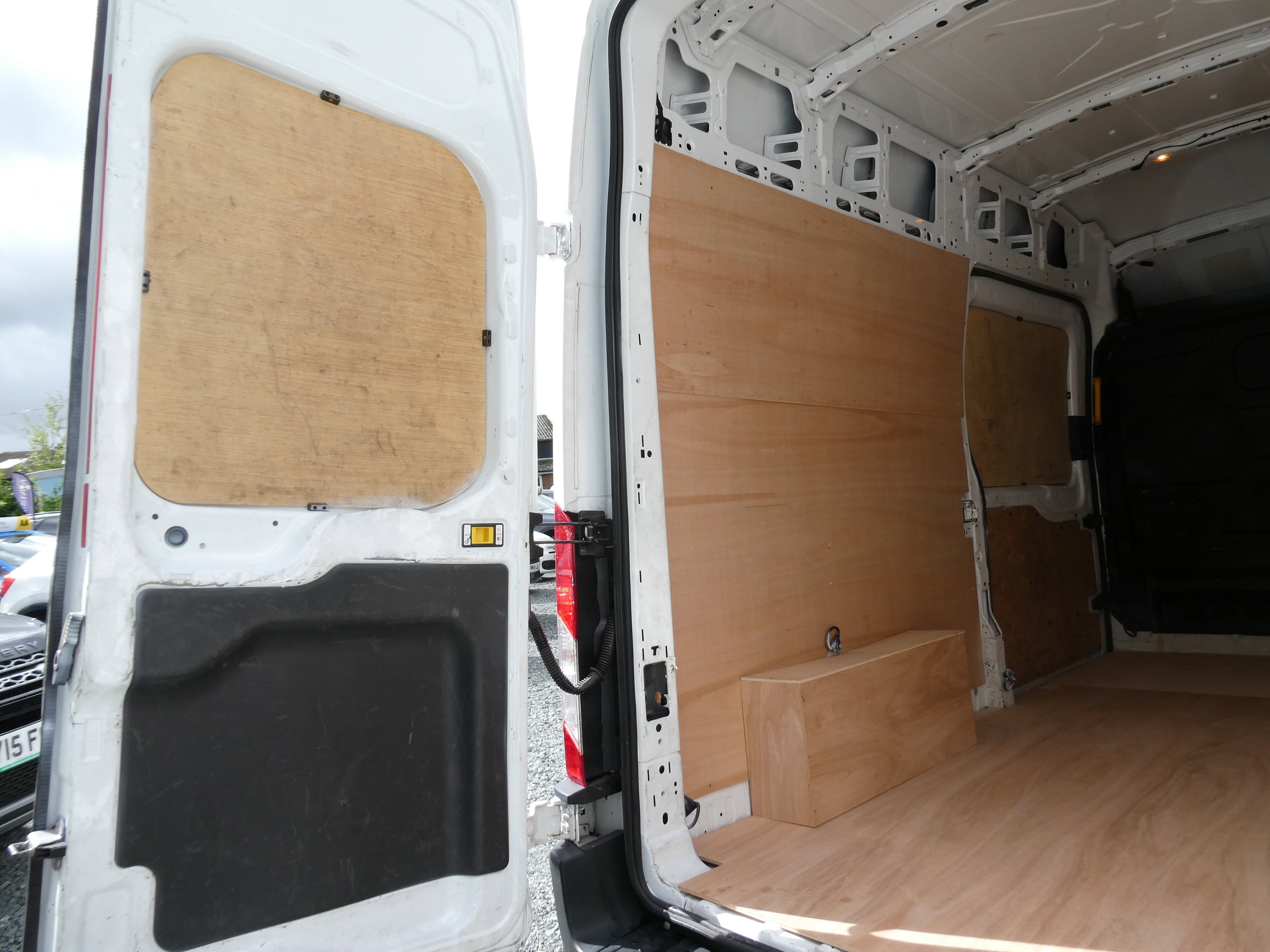 Ford Transit 2.0 350 EcoBlue Leader Panel Van 5dr Diesel Manual FWD L3 H3 Euro 6 (s/s) (130 ps) 5dr Manual 2022