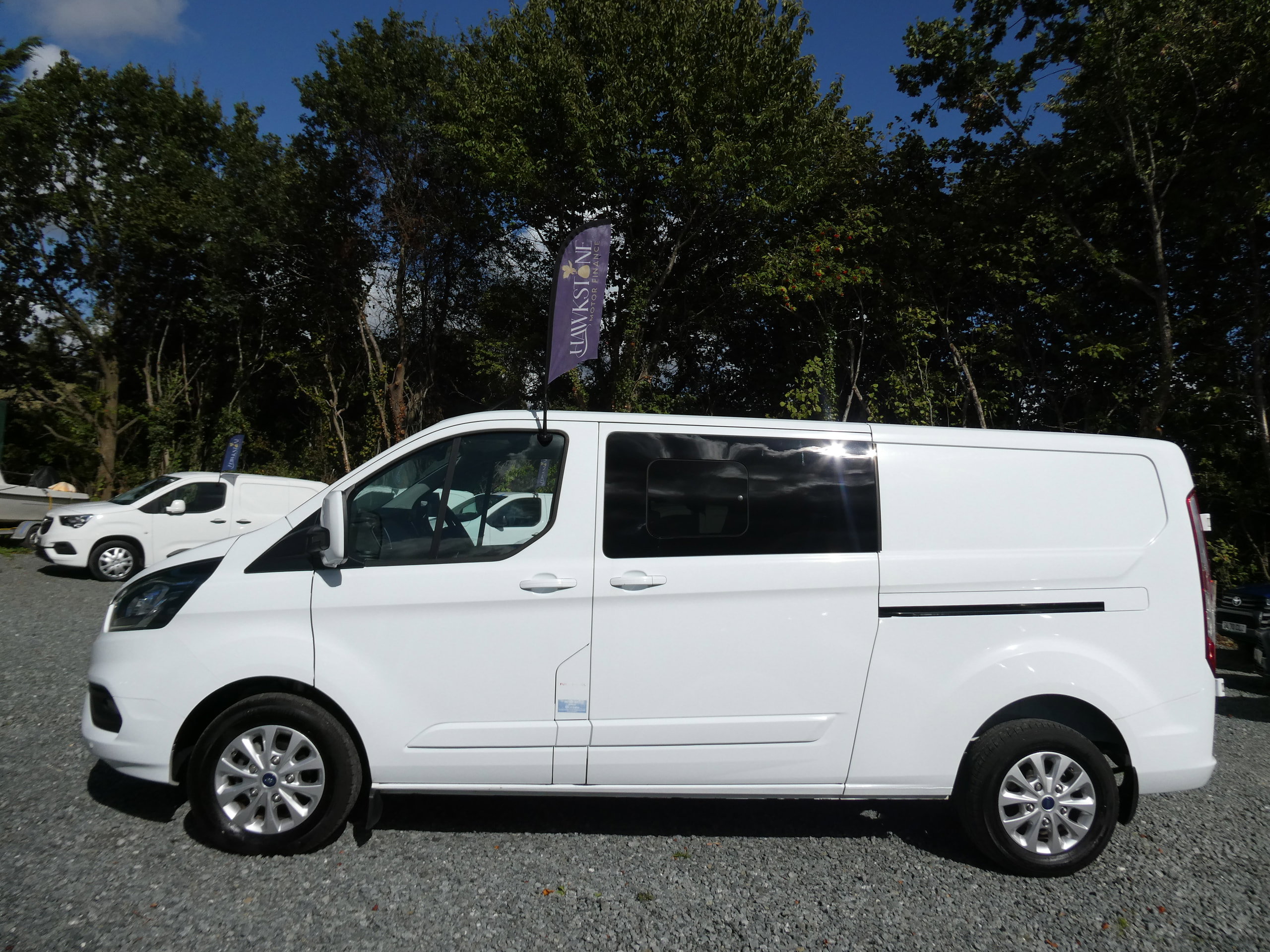 Ford Transit Custom 2.0 300 EcoBlue Limited Crew Van Double Cab 5dr Diesel Manual L2 H1 Euro 6 (s/s) (130 ps) 5dr Manual 2022