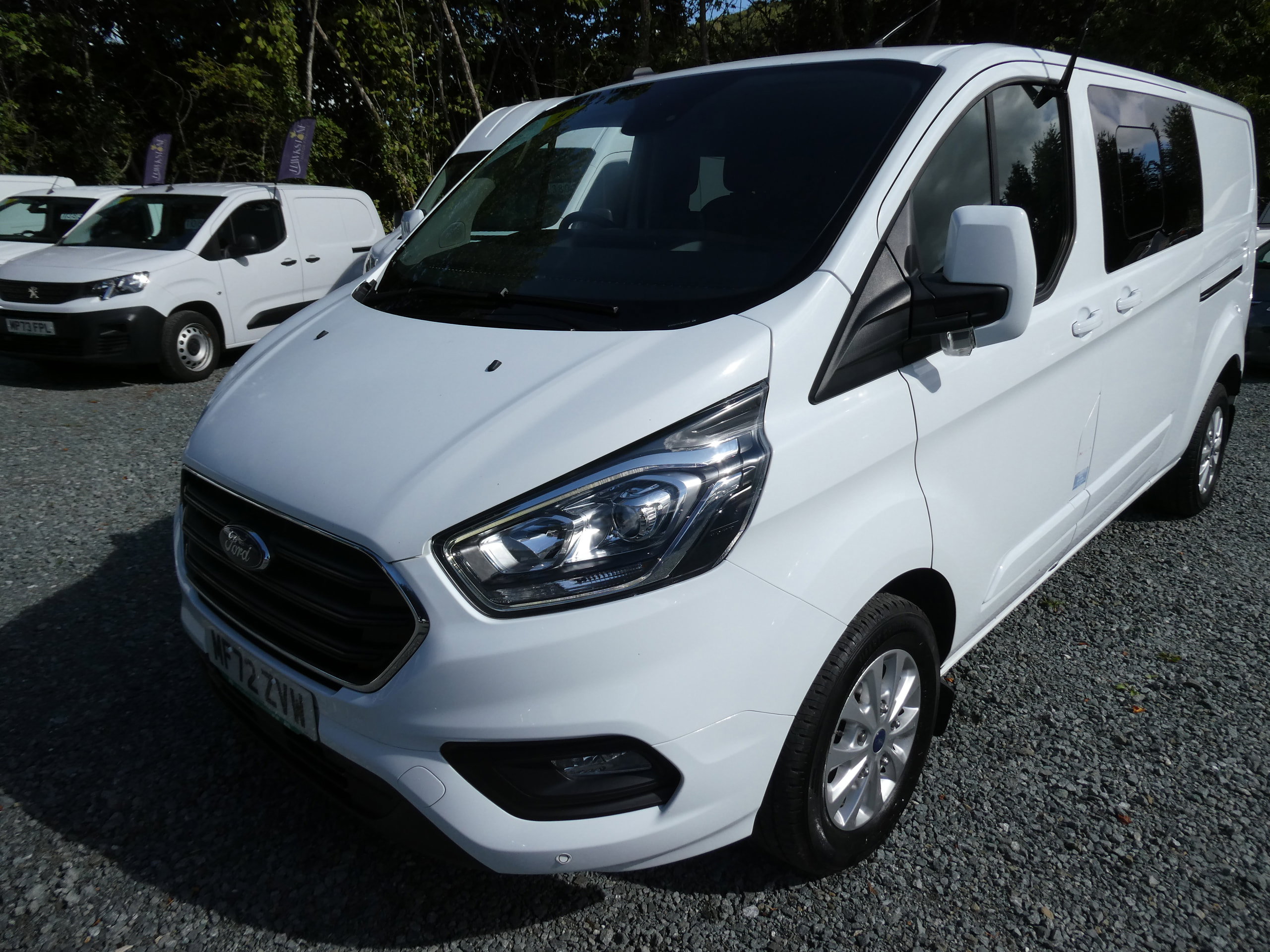 Ford Transit Custom 2.0 300 EcoBlue Limited Crew Van Double Cab 5dr Diesel Manual L2 H1 Euro 6 (s/s) (130 ps) 5dr Manual 2022