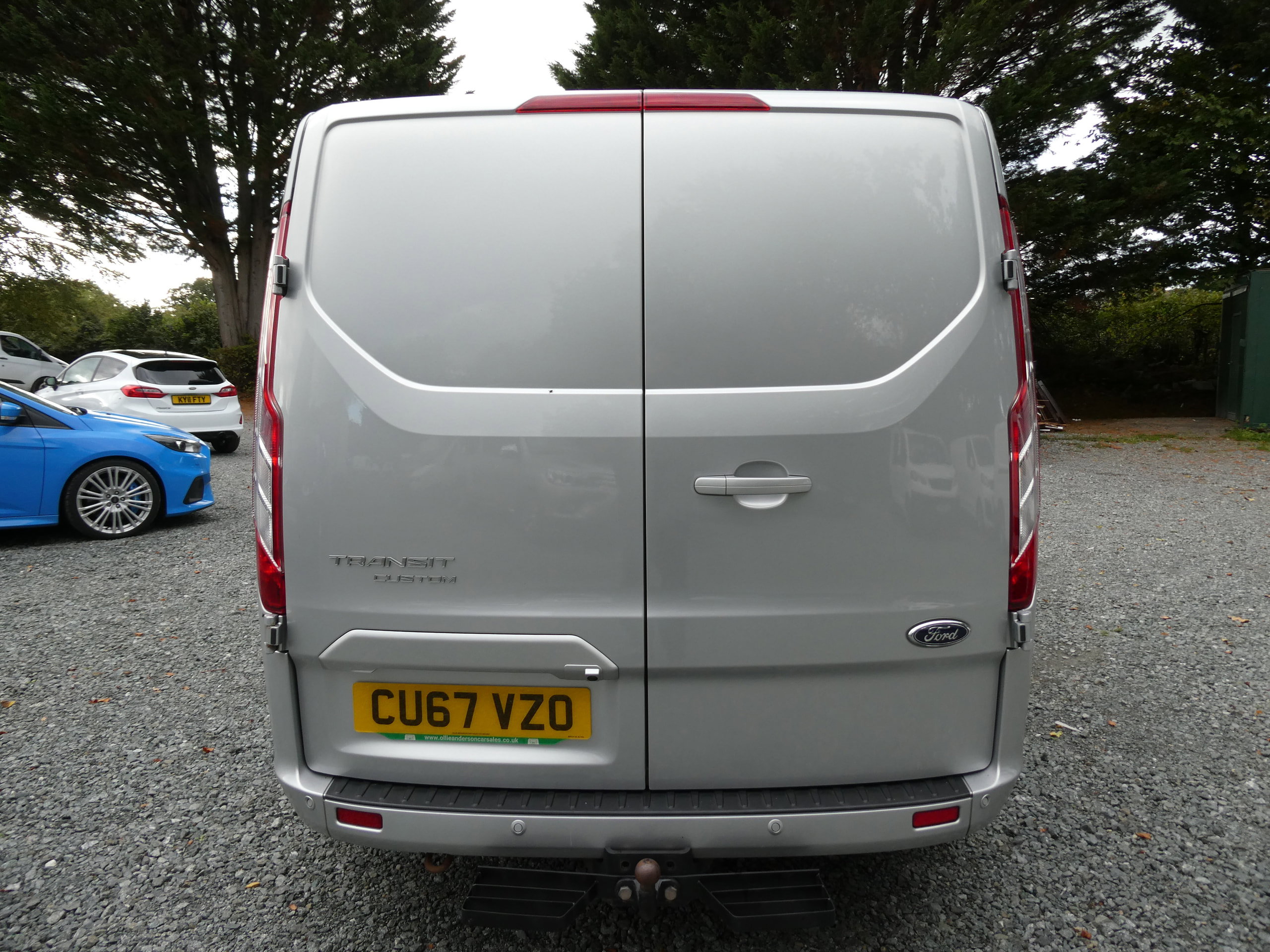 Ford Transit Custom 2.0 TDCi 290 Limited Combi Van 6dr Diesel Automatic L1 H1 (165 g/km, 168 bhp) 6dr Automatic 2017