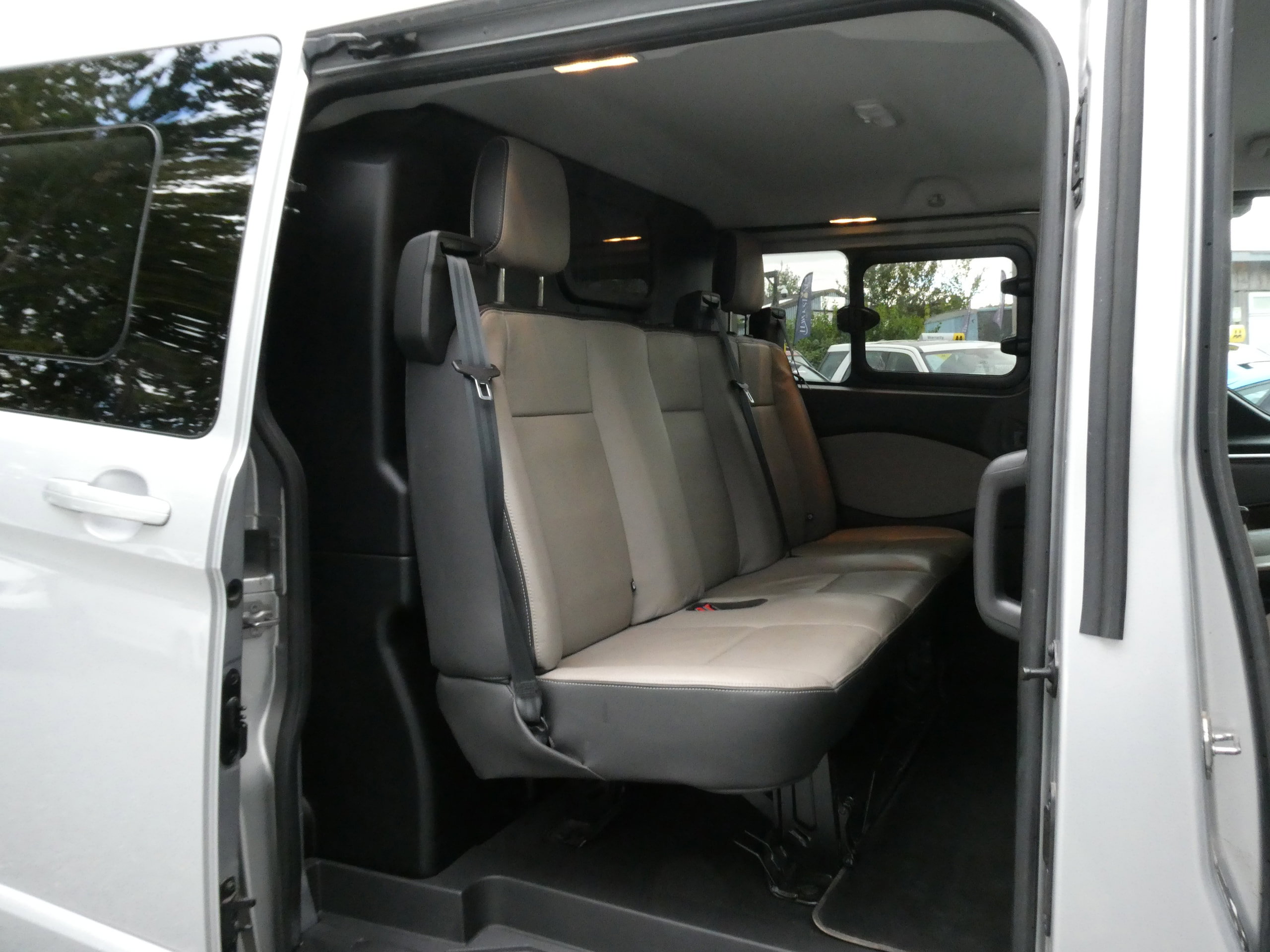 Ford Transit Custom 2.0 TDCi 290 Limited Combi Van 6dr Diesel Automatic L1 H1 (165 g/km, 168 bhp) 6dr Automatic 2017