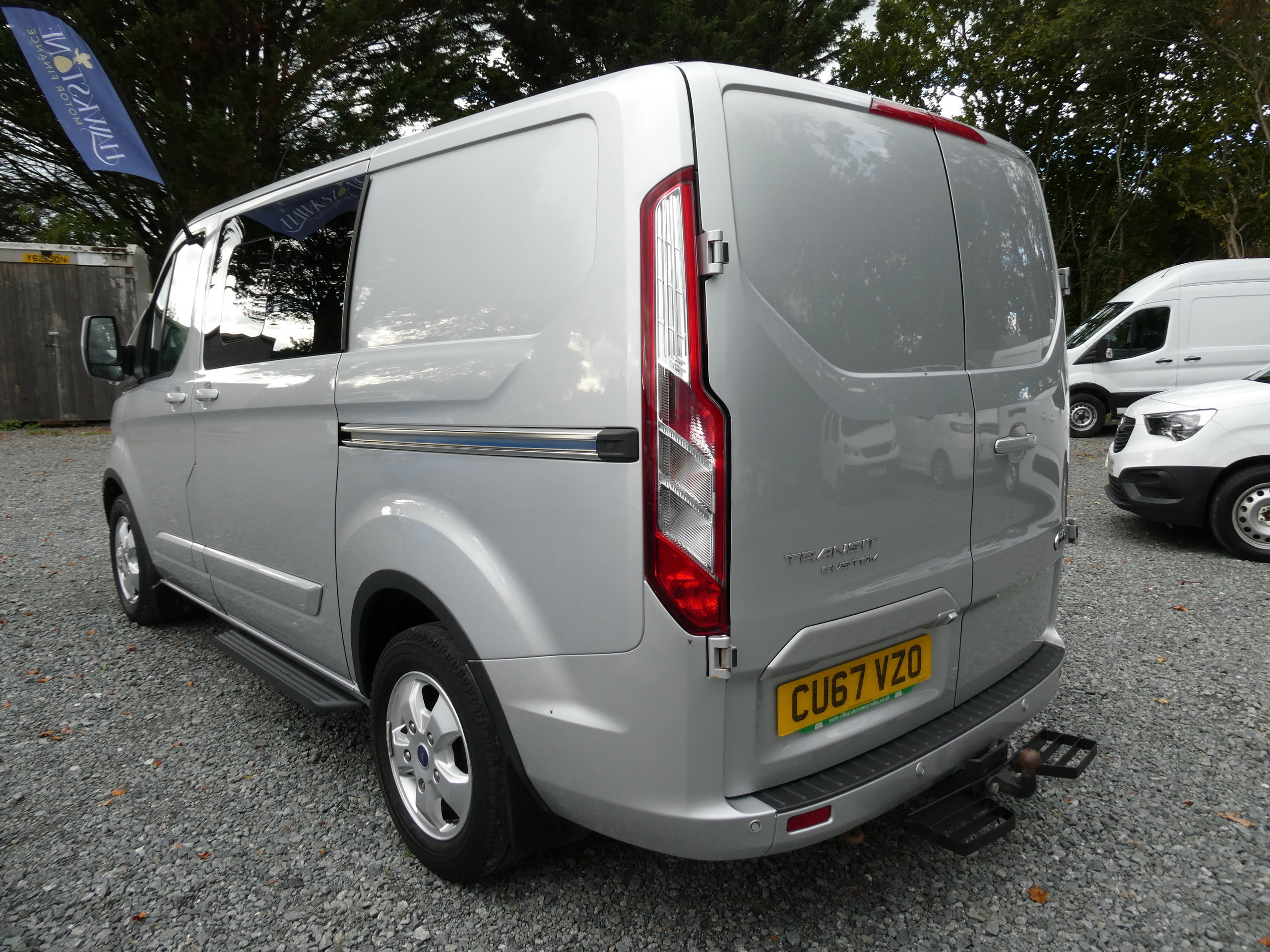 Ford Transit Custom 2.0 TDCi 290 Limited Combi Van 6dr Diesel Automatic L1 H1 (165 g/km, 168 bhp) 6dr Automatic 2017